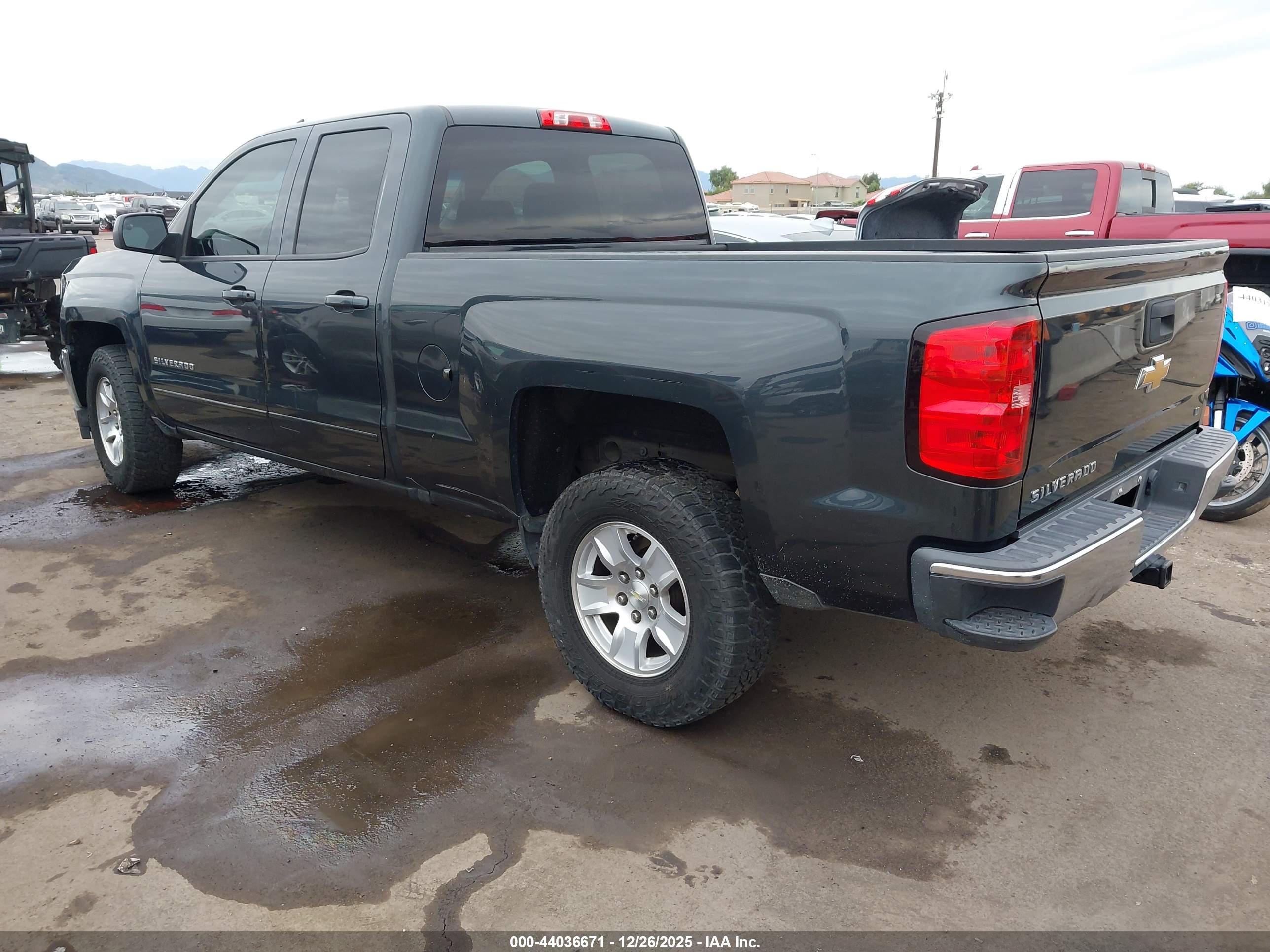 CHEVROLET SILVERADO image 3