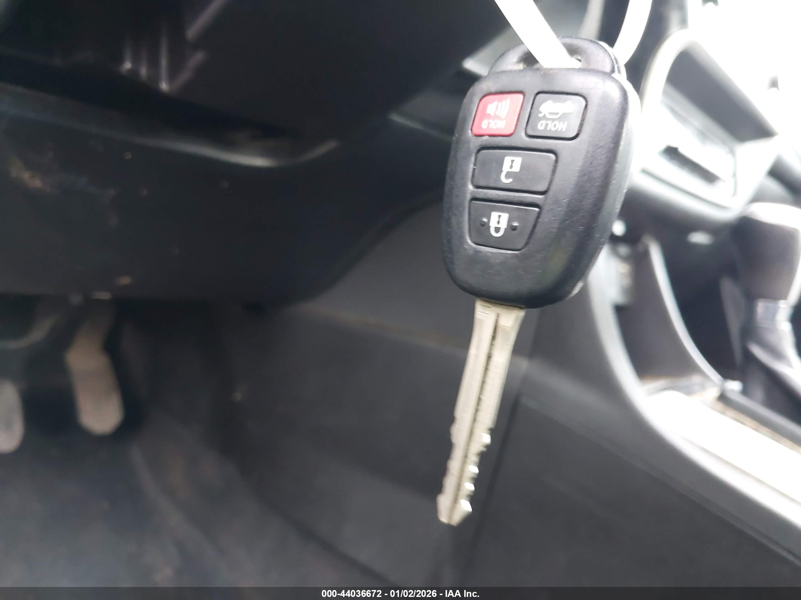 TOYOTA COROLLA image 11