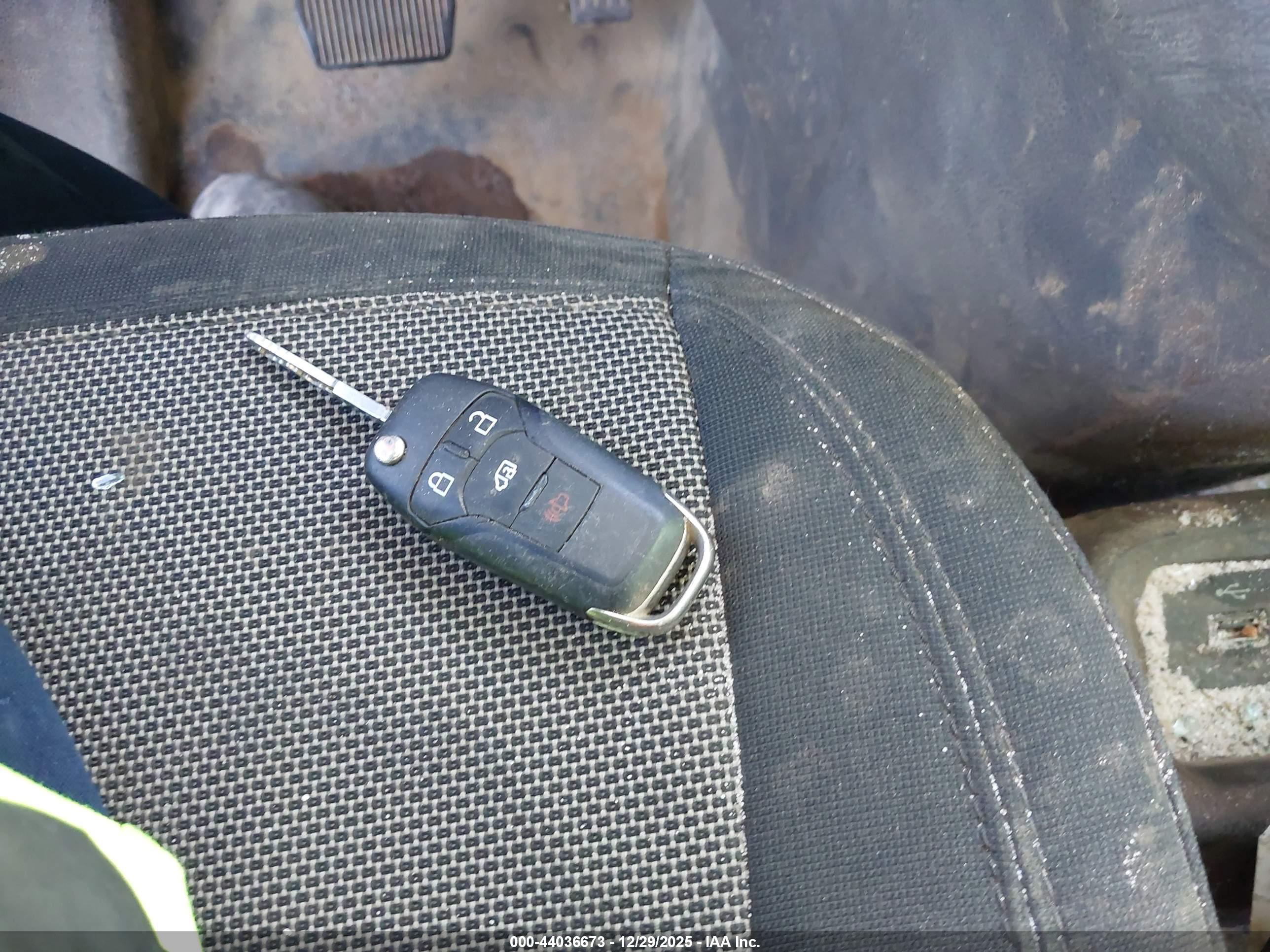 FORD TRANSIT image 11