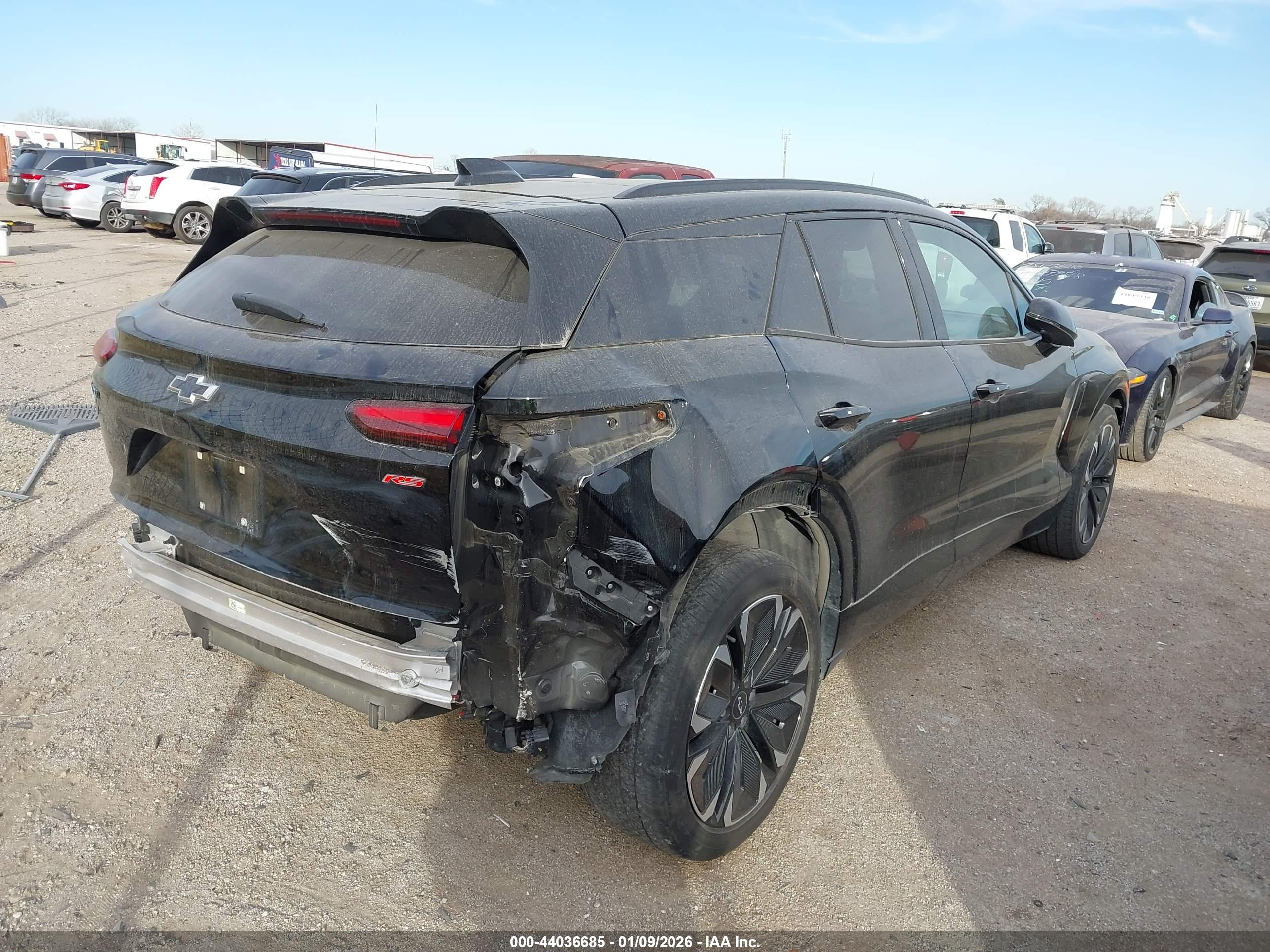CHEVROLET BLAZER image 4