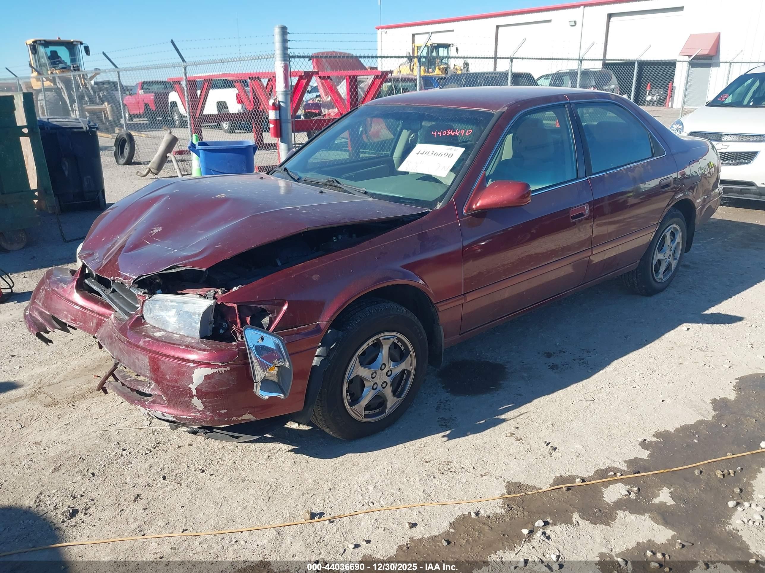 TOYOTA CAMRY image 2