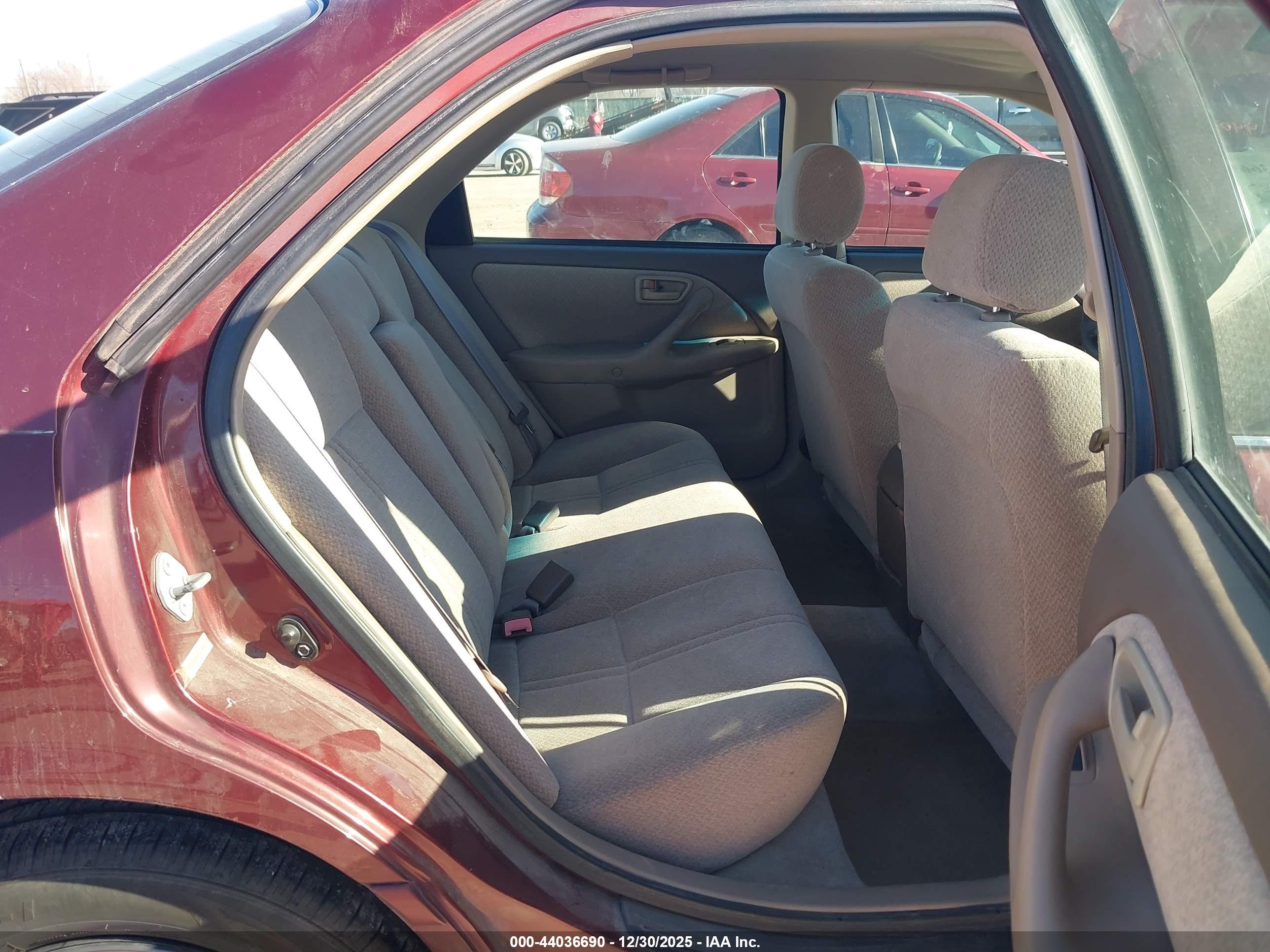 TOYOTA CAMRY image 8