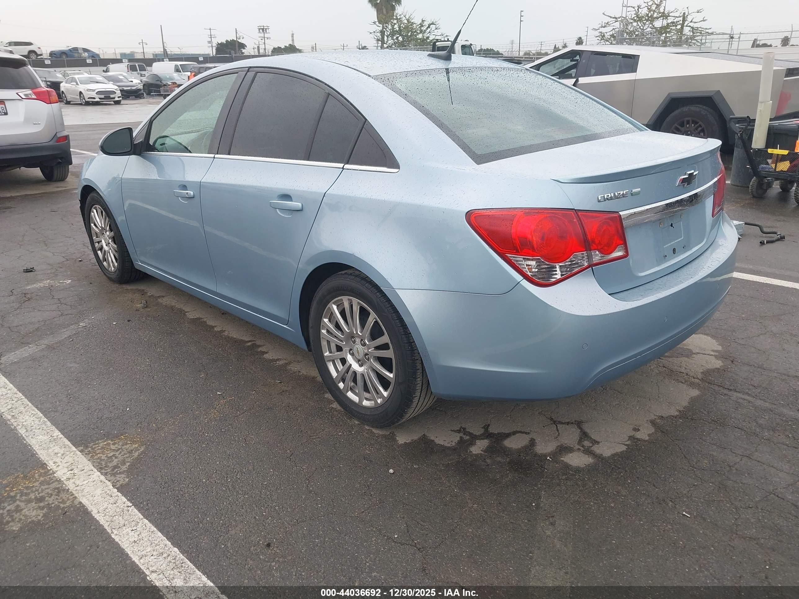 CHEVROLET CRUZE image 3