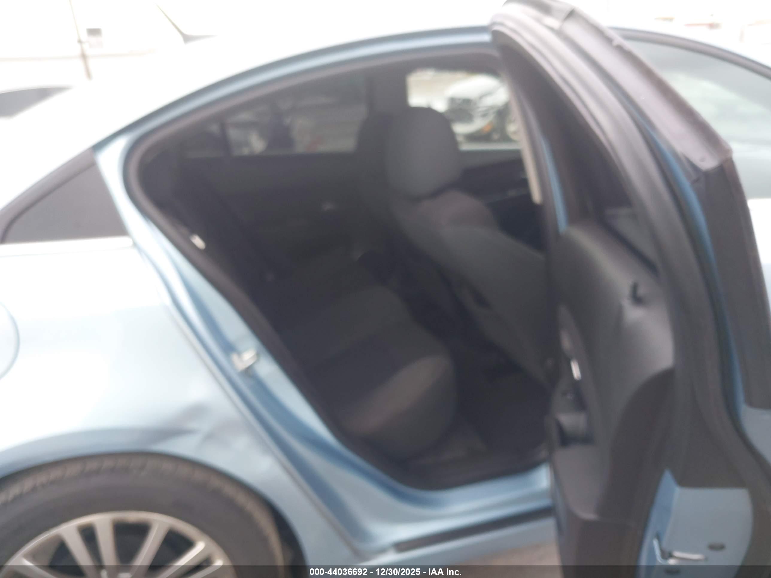 CHEVROLET CRUZE image 8