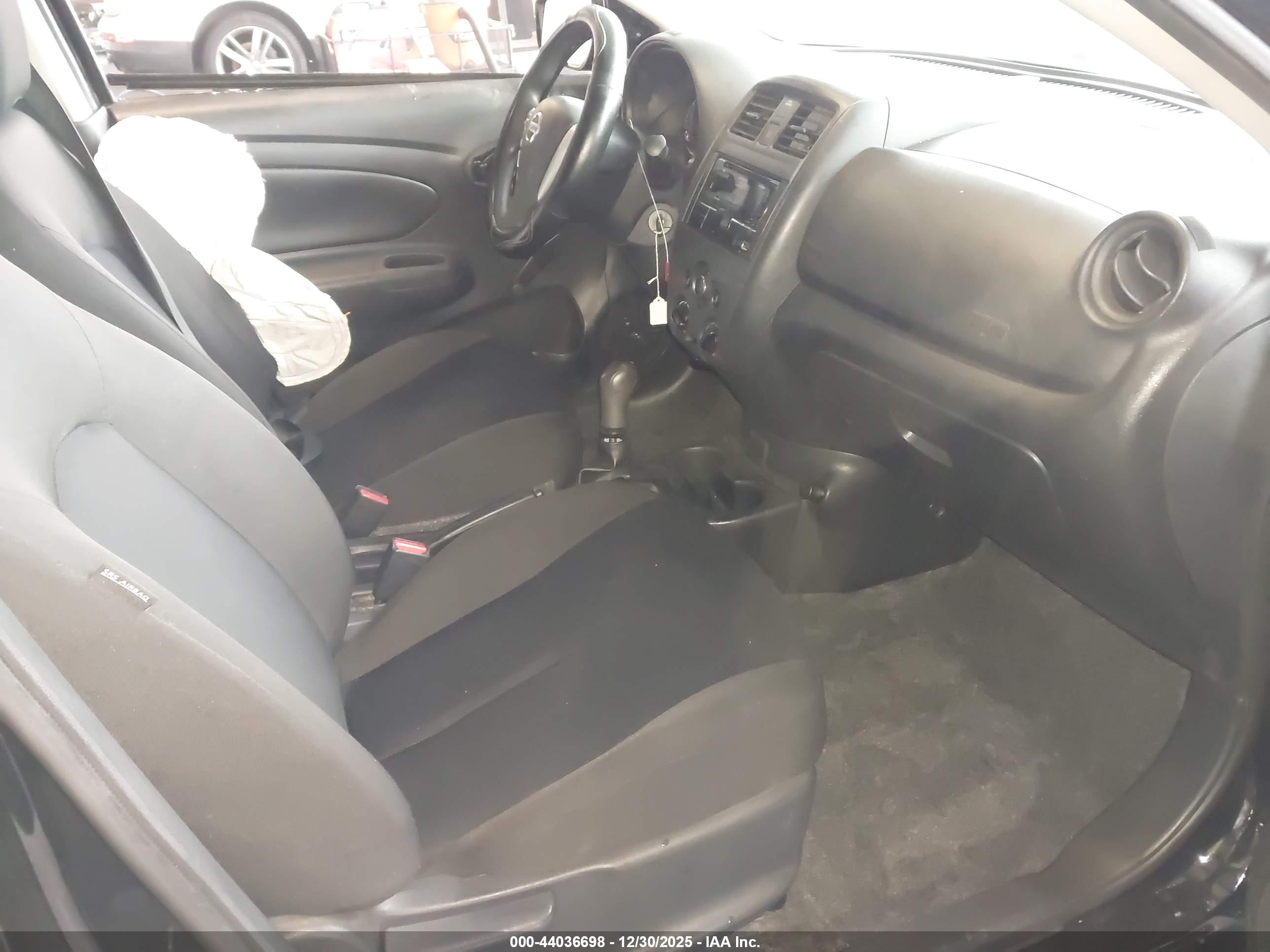 NISSAN VERSA image 5