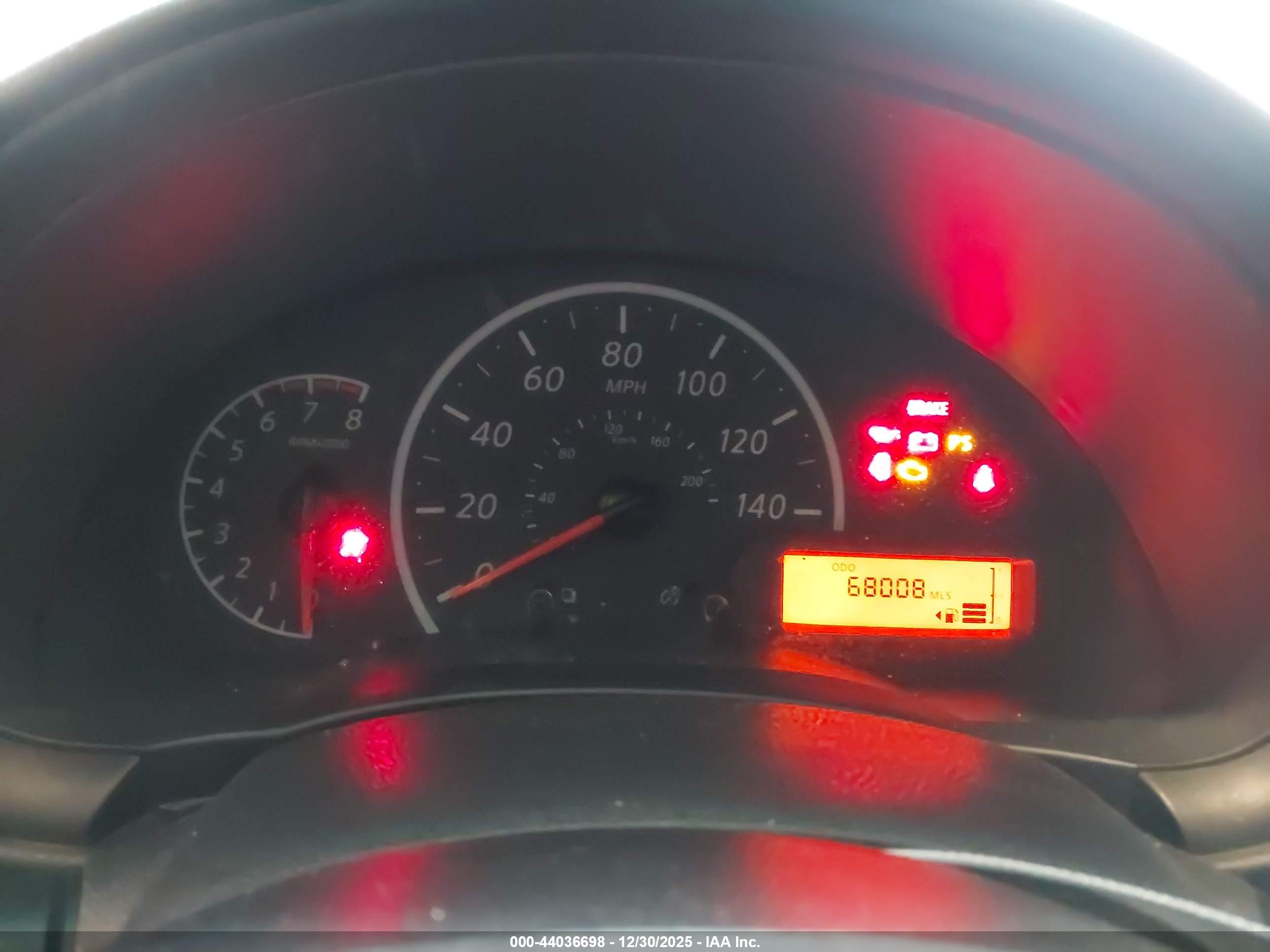 NISSAN VERSA image 7