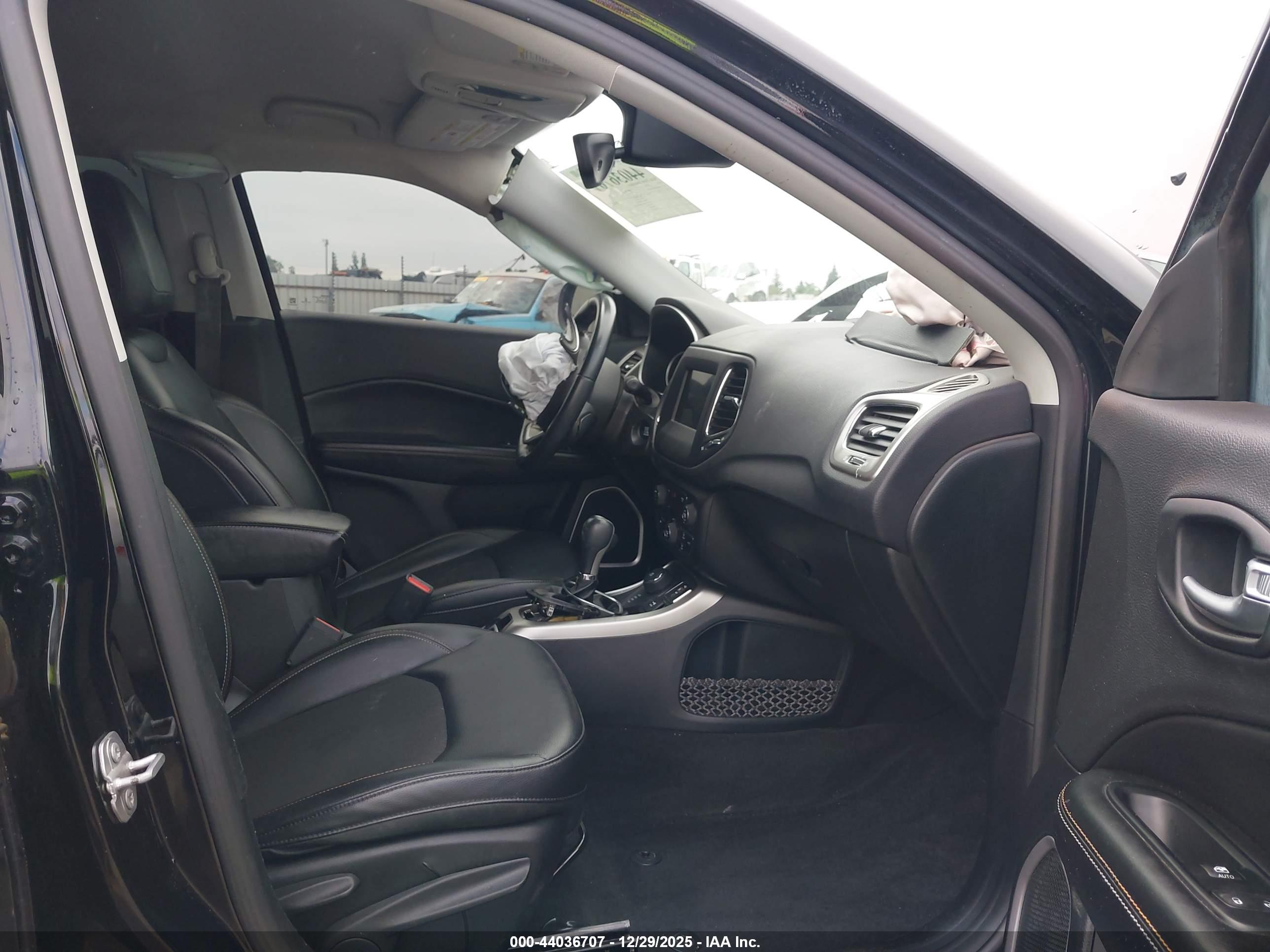 JEEP COMPASS image 5