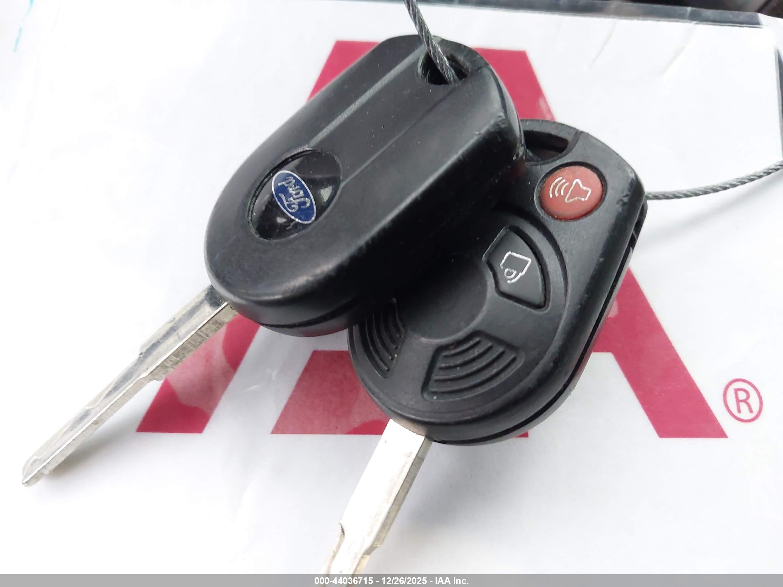 FORD ESCAPE image 11
