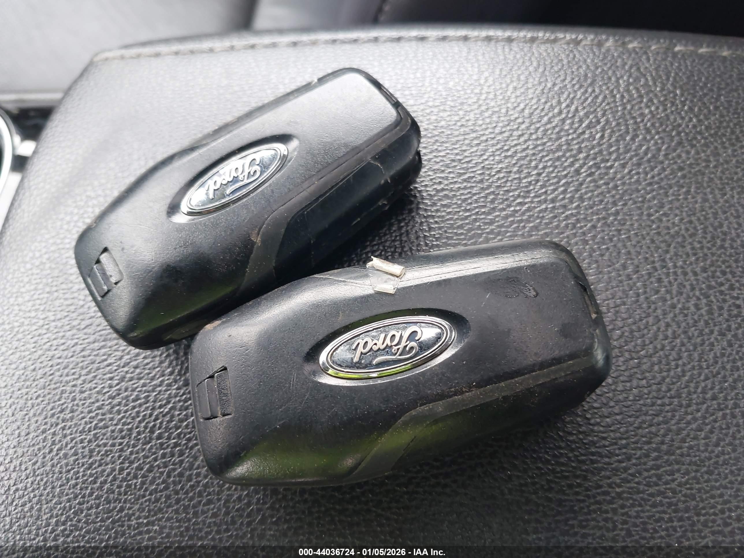 FORD FUSION image 11