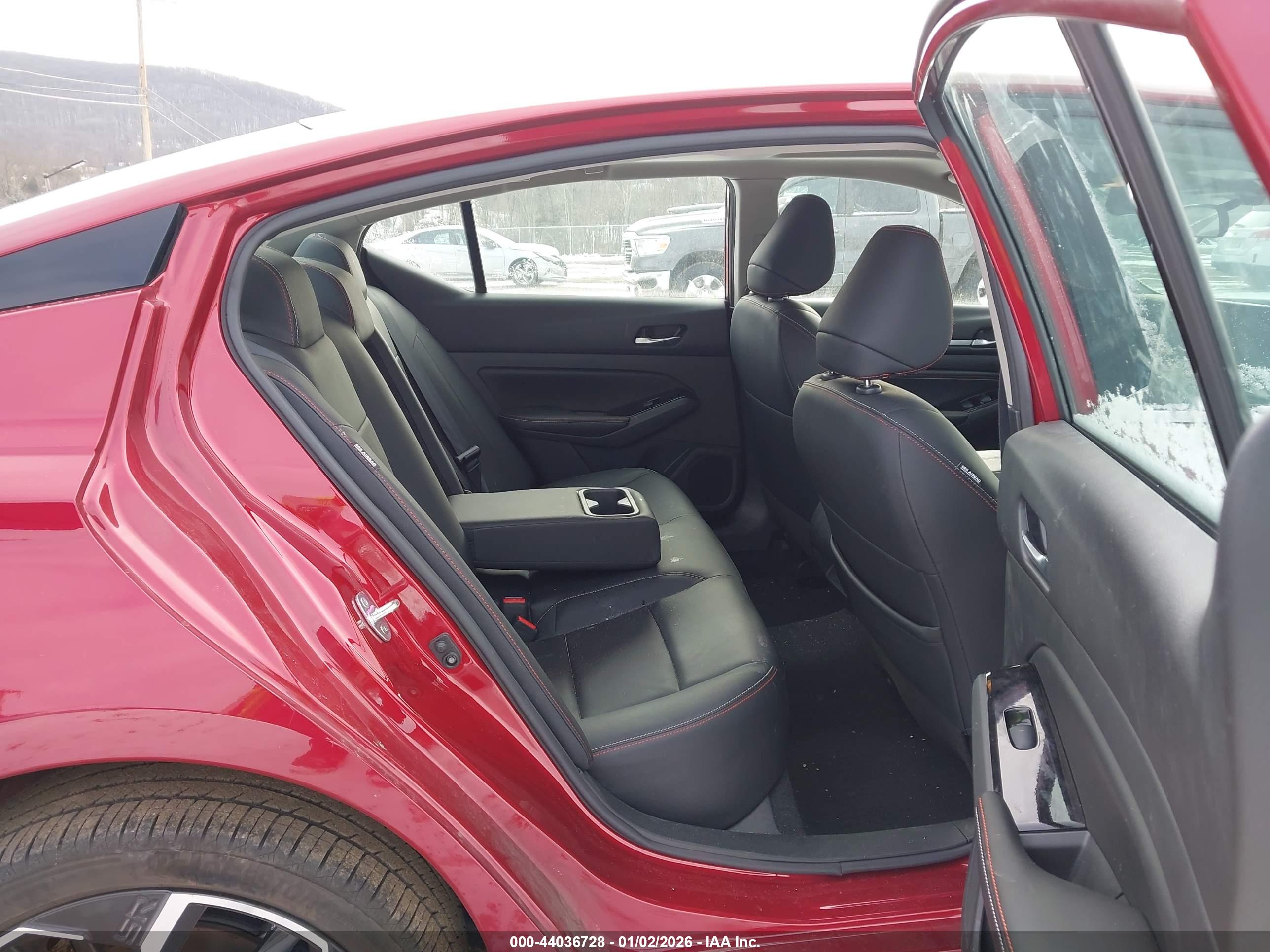 NISSAN ALTIMA image 8