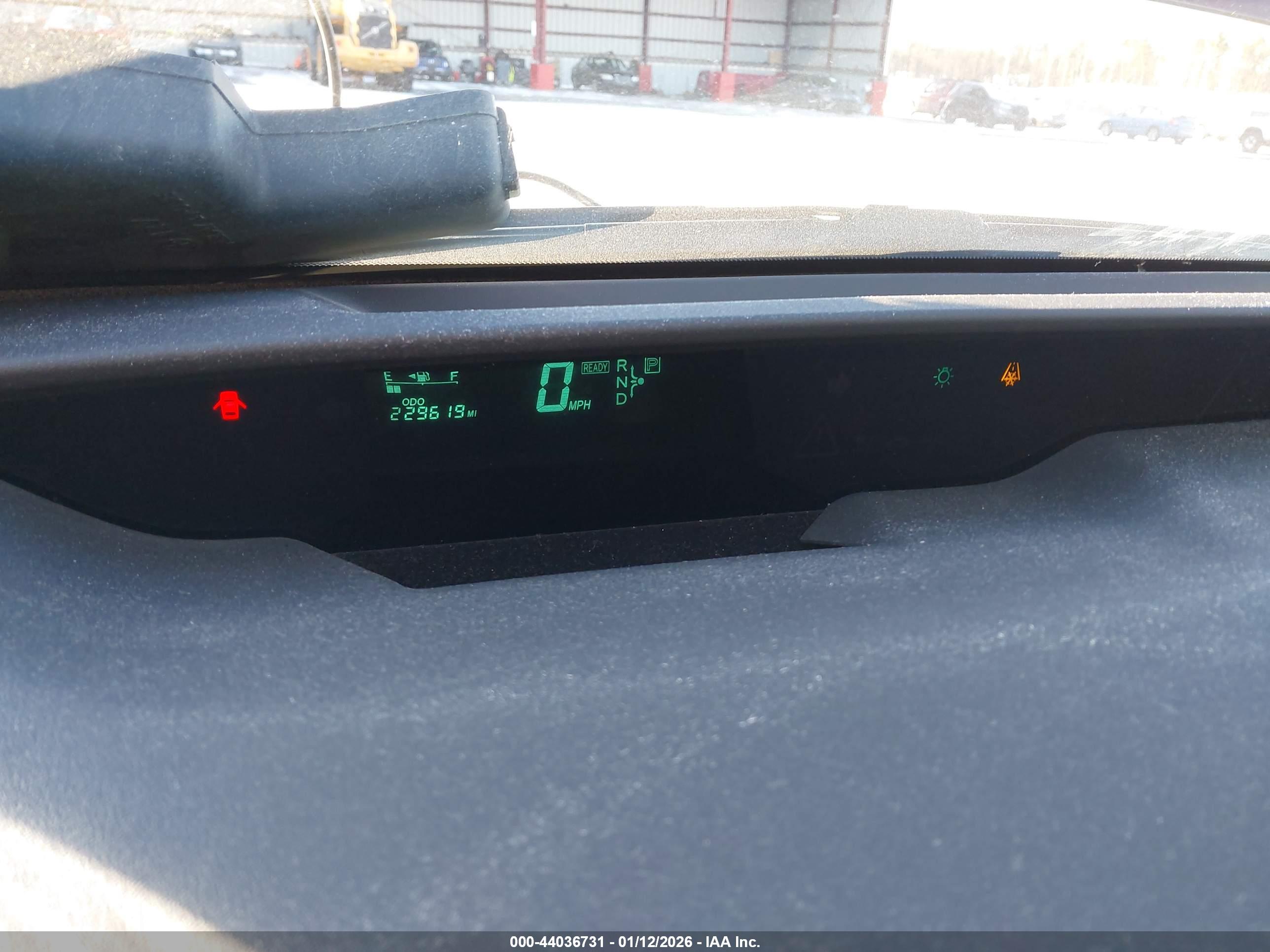 TOYOTA PRIUS image 7