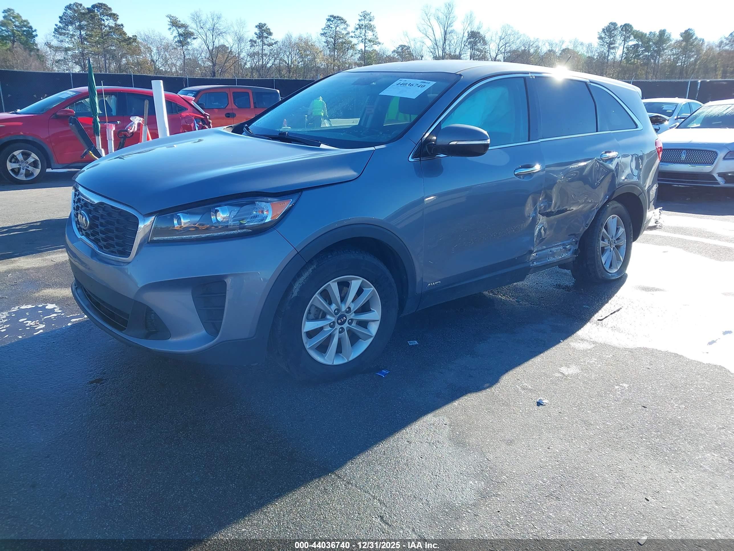 KIA SORENTO image 2