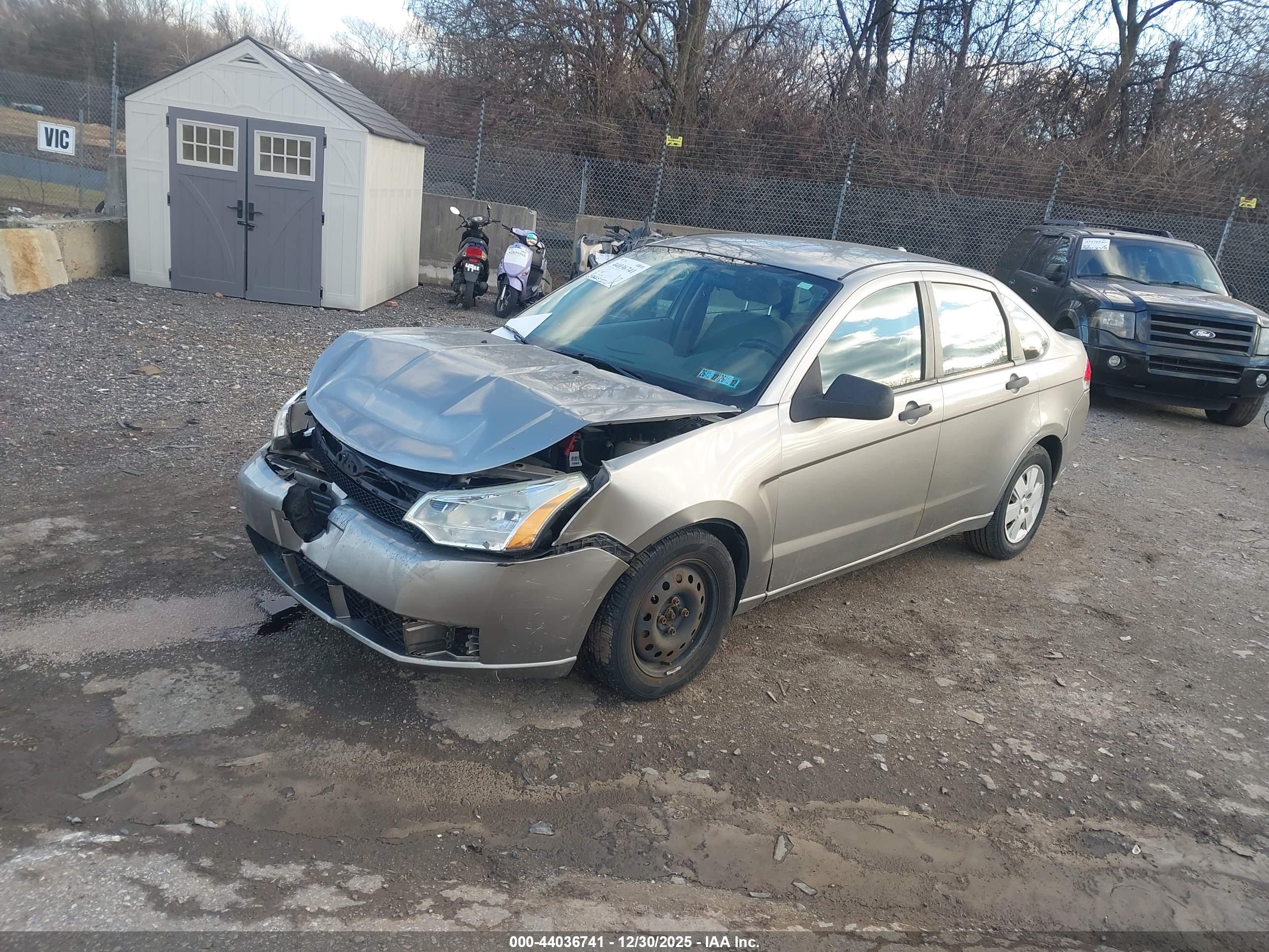 FORD FOCUS image 2