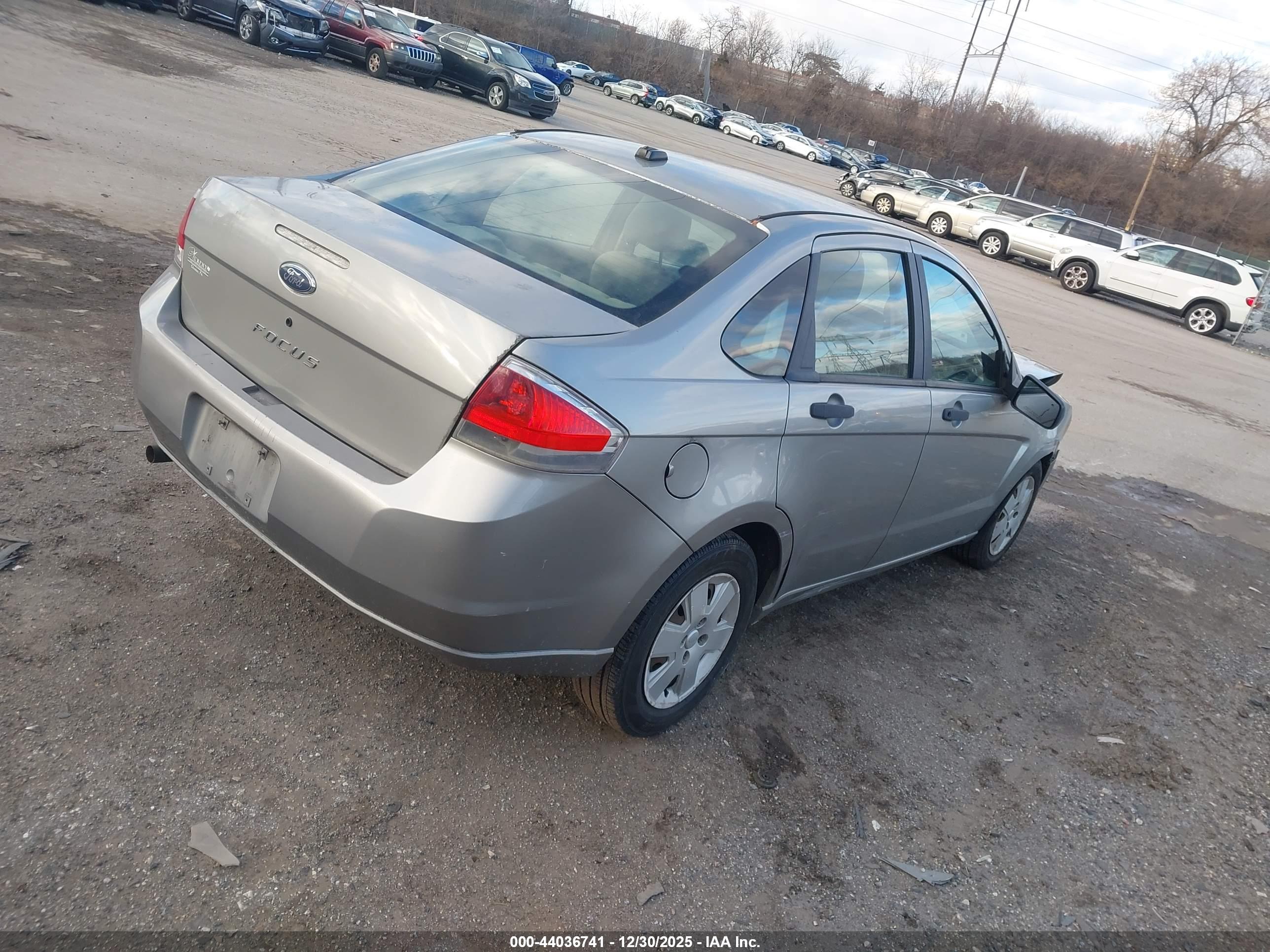 FORD FOCUS image 4