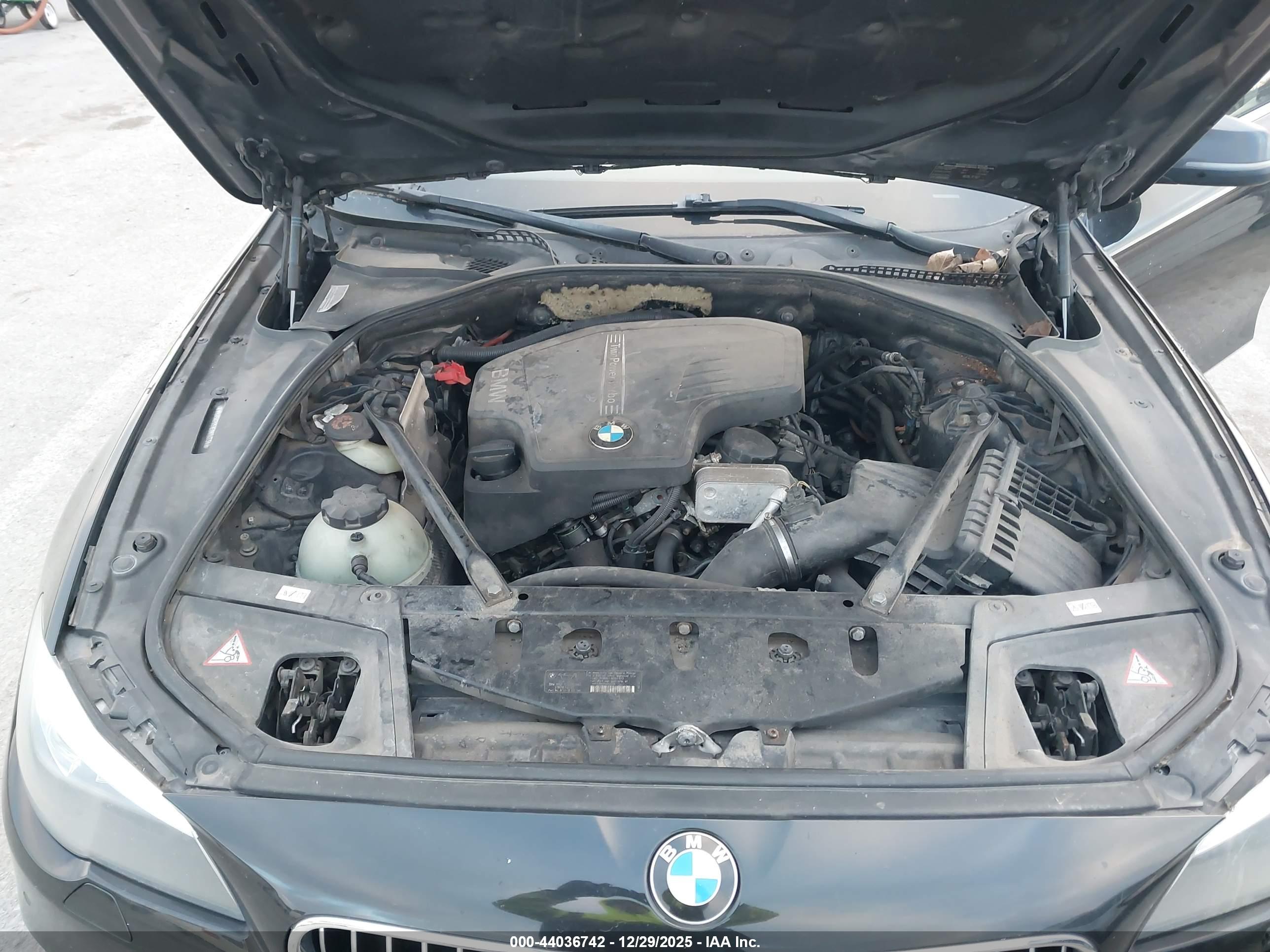 BMW 528I image 10