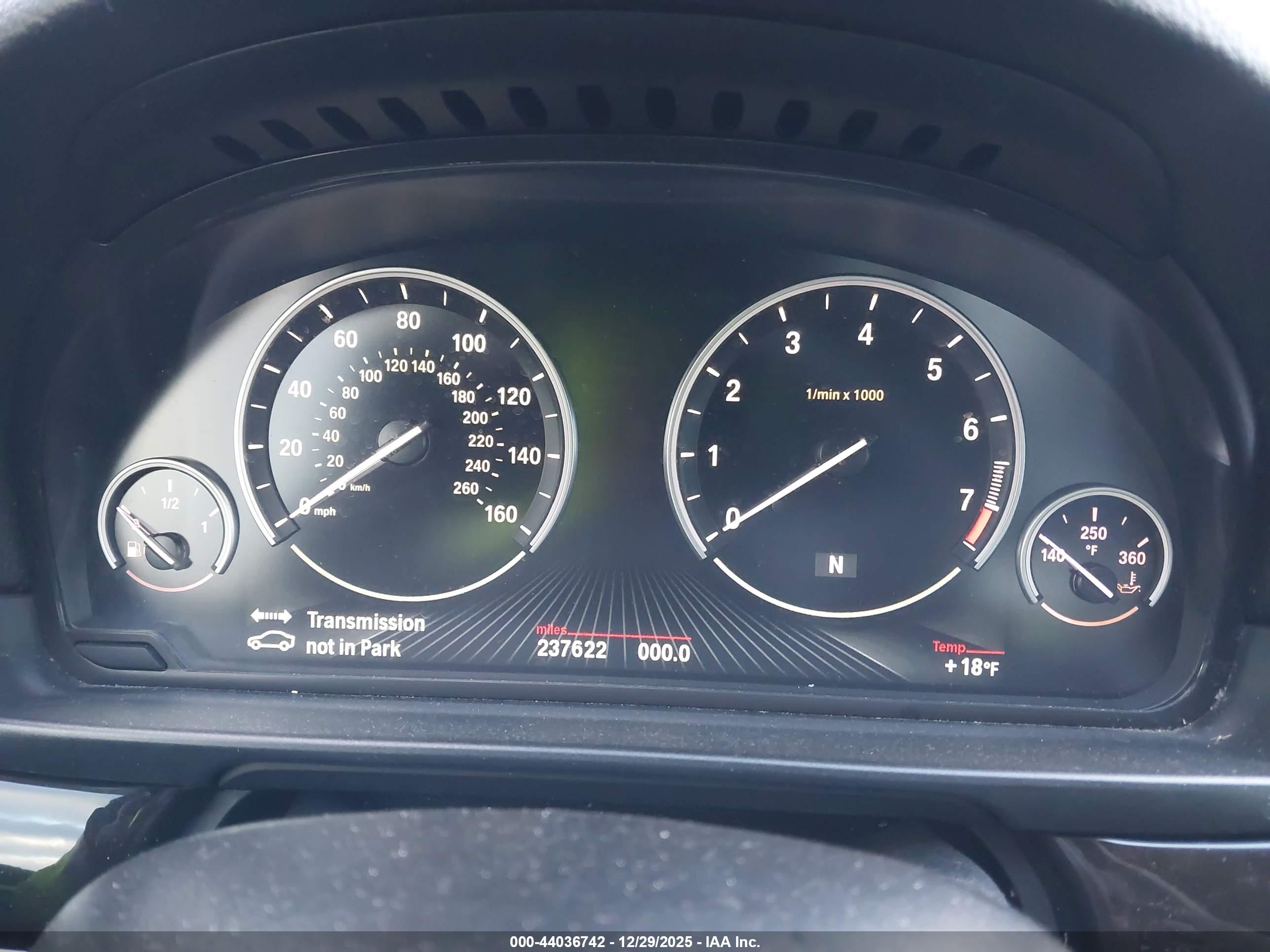 BMW 528I image 7