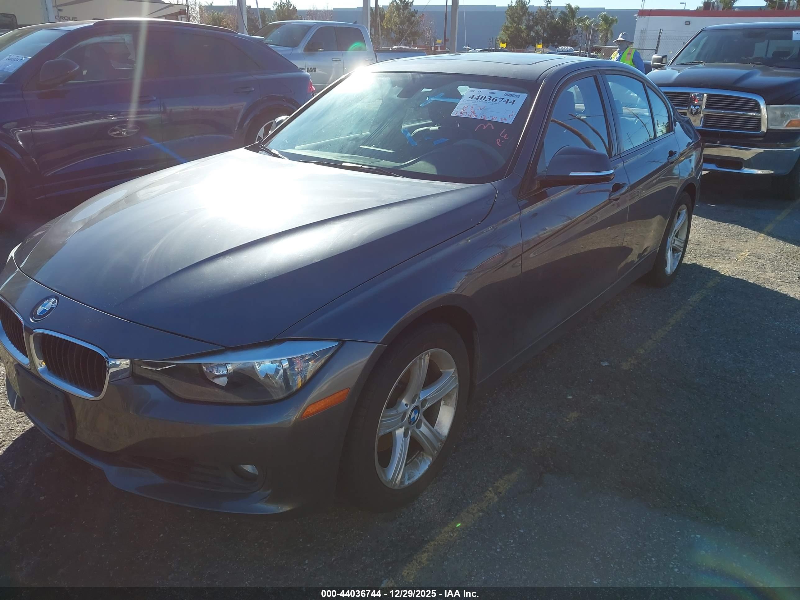 BMW 328I image 2