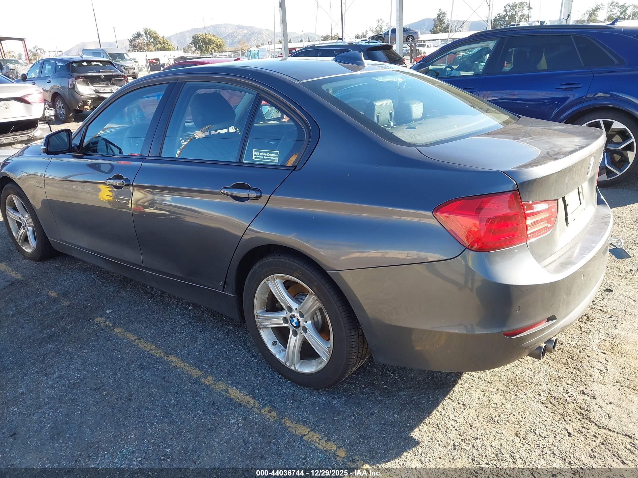 BMW 328I image 3