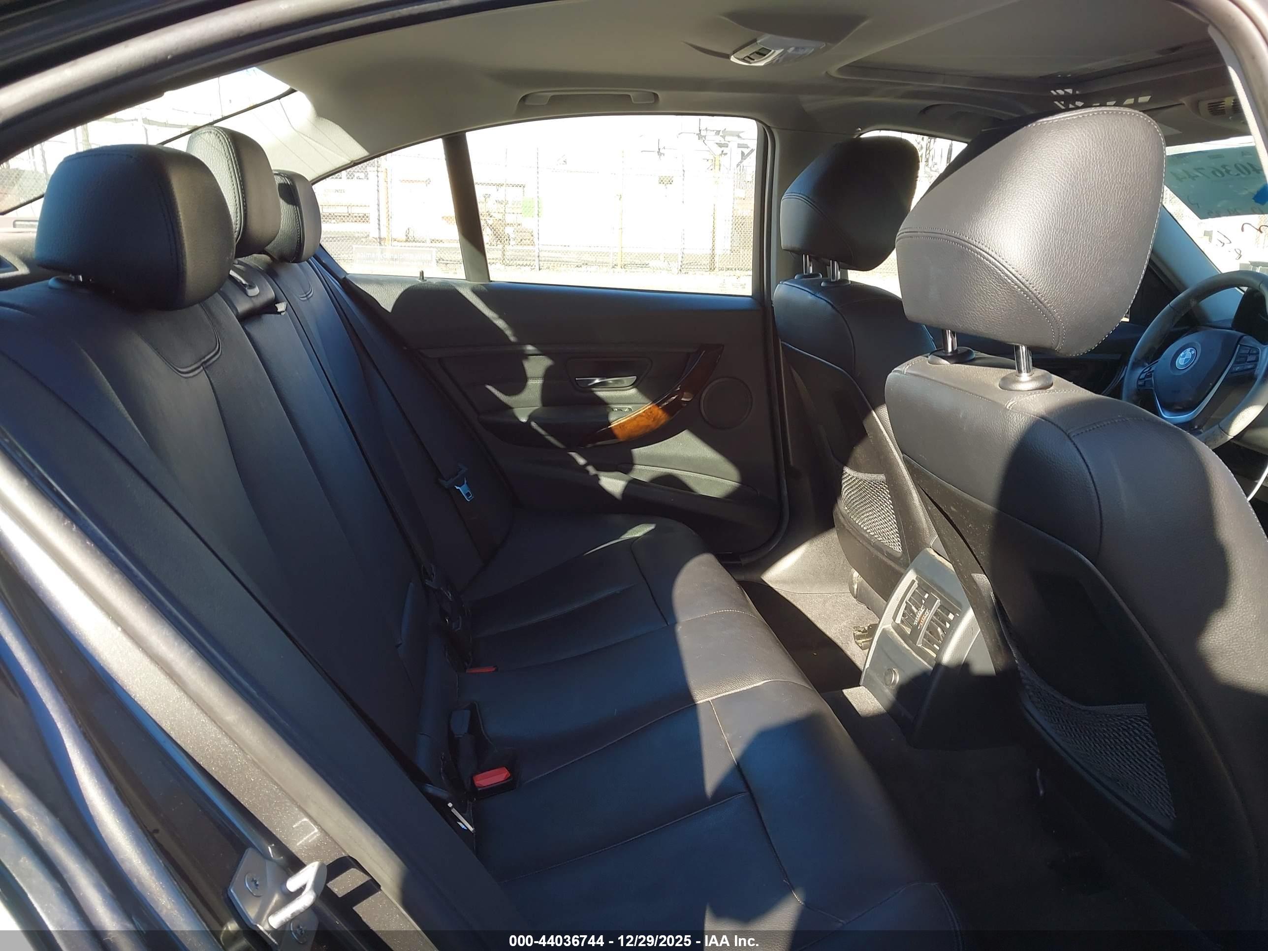 BMW 328I image 8