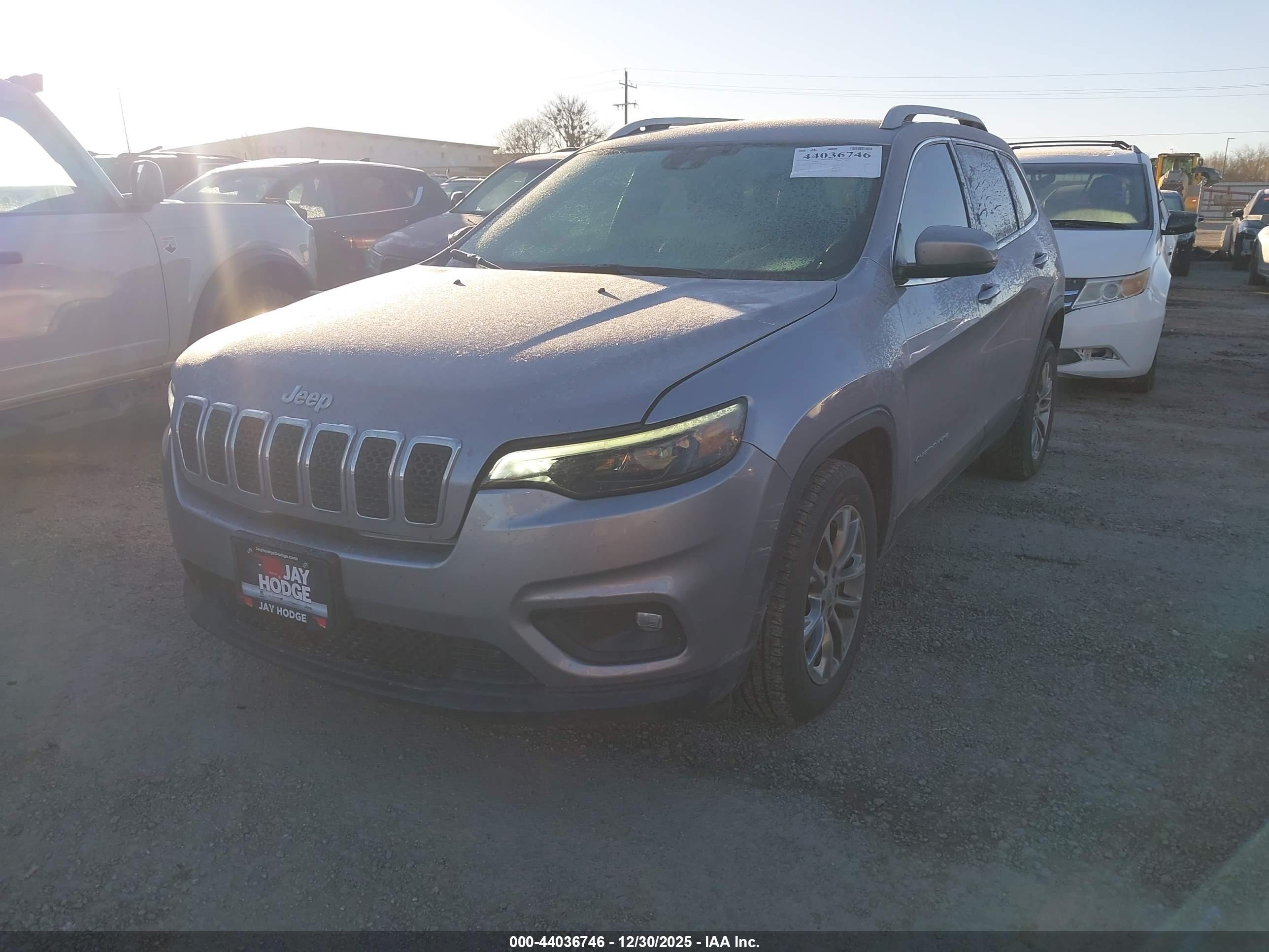 JEEP CHEROKEE image 2