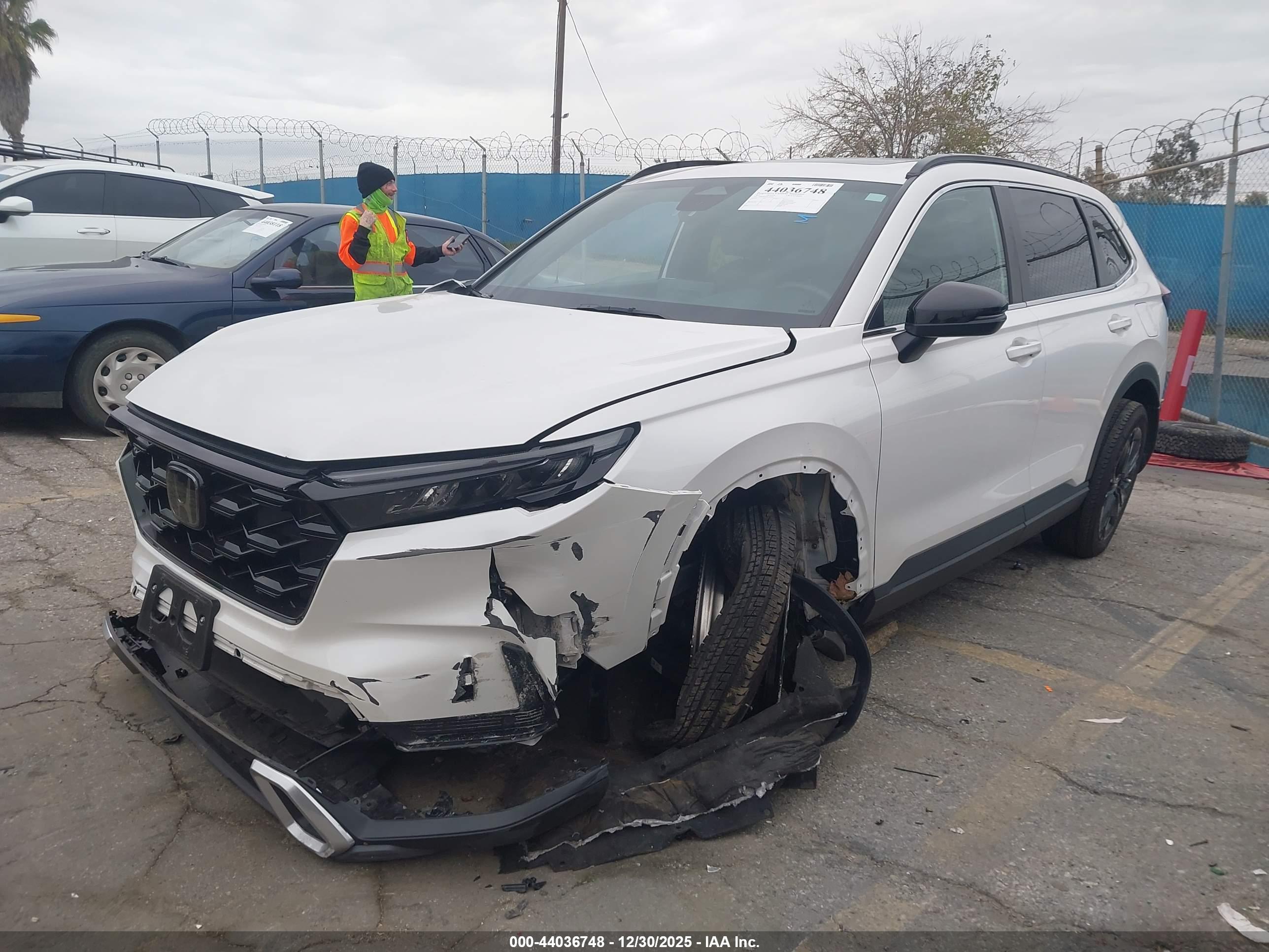 HONDA CR-V image 2