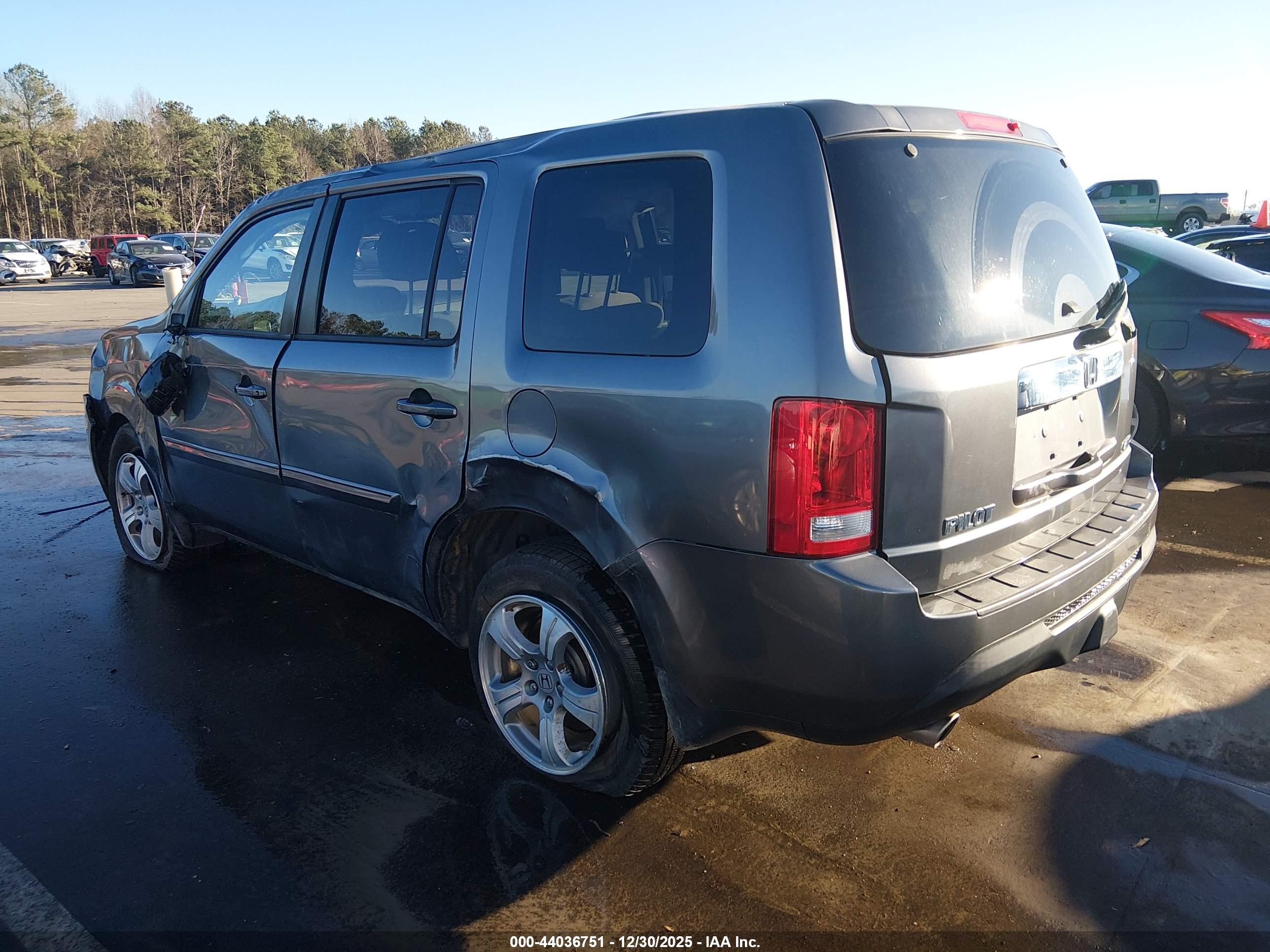 HONDA PILOT image 3