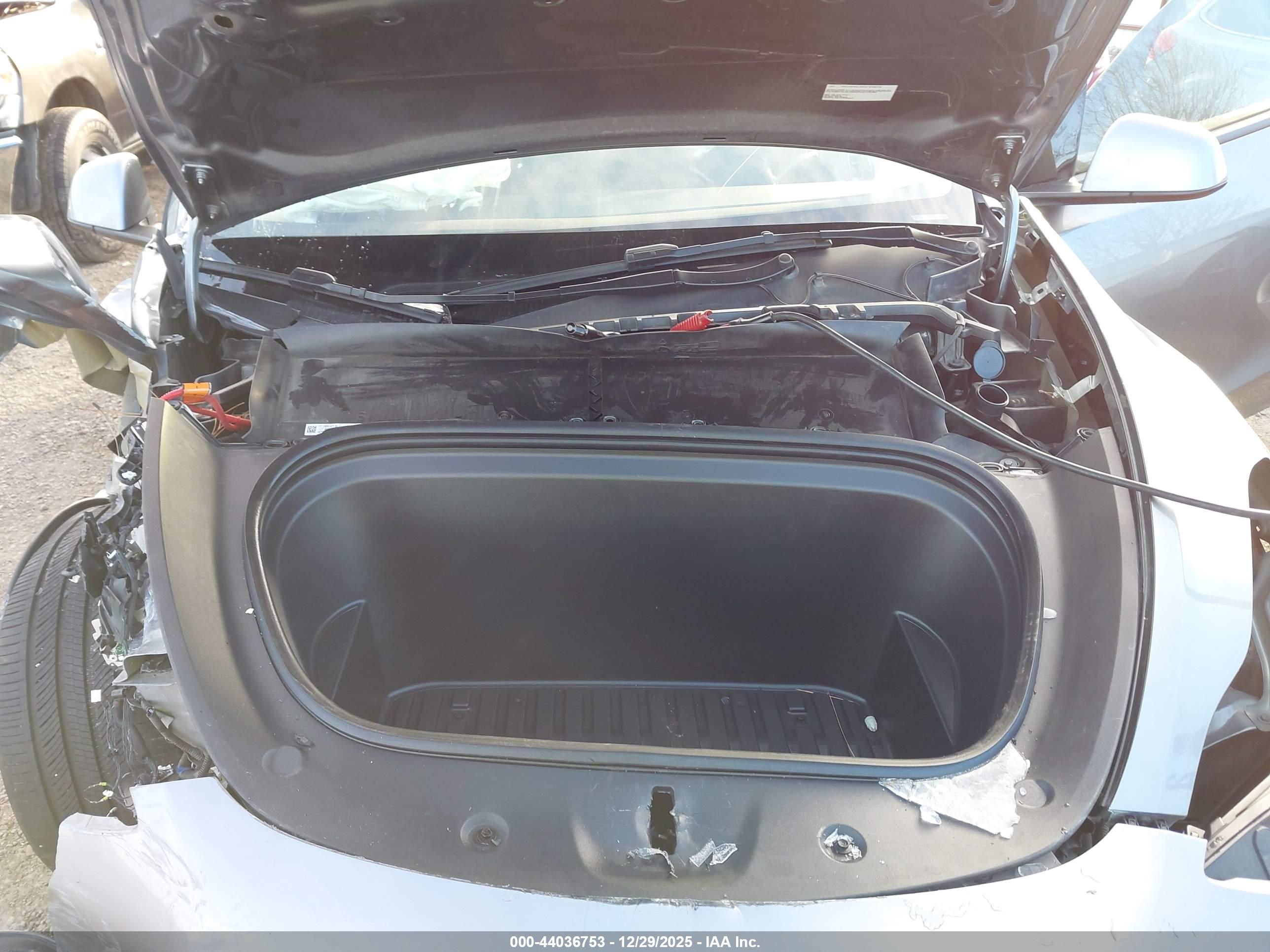 TESLA MODEL image 10
