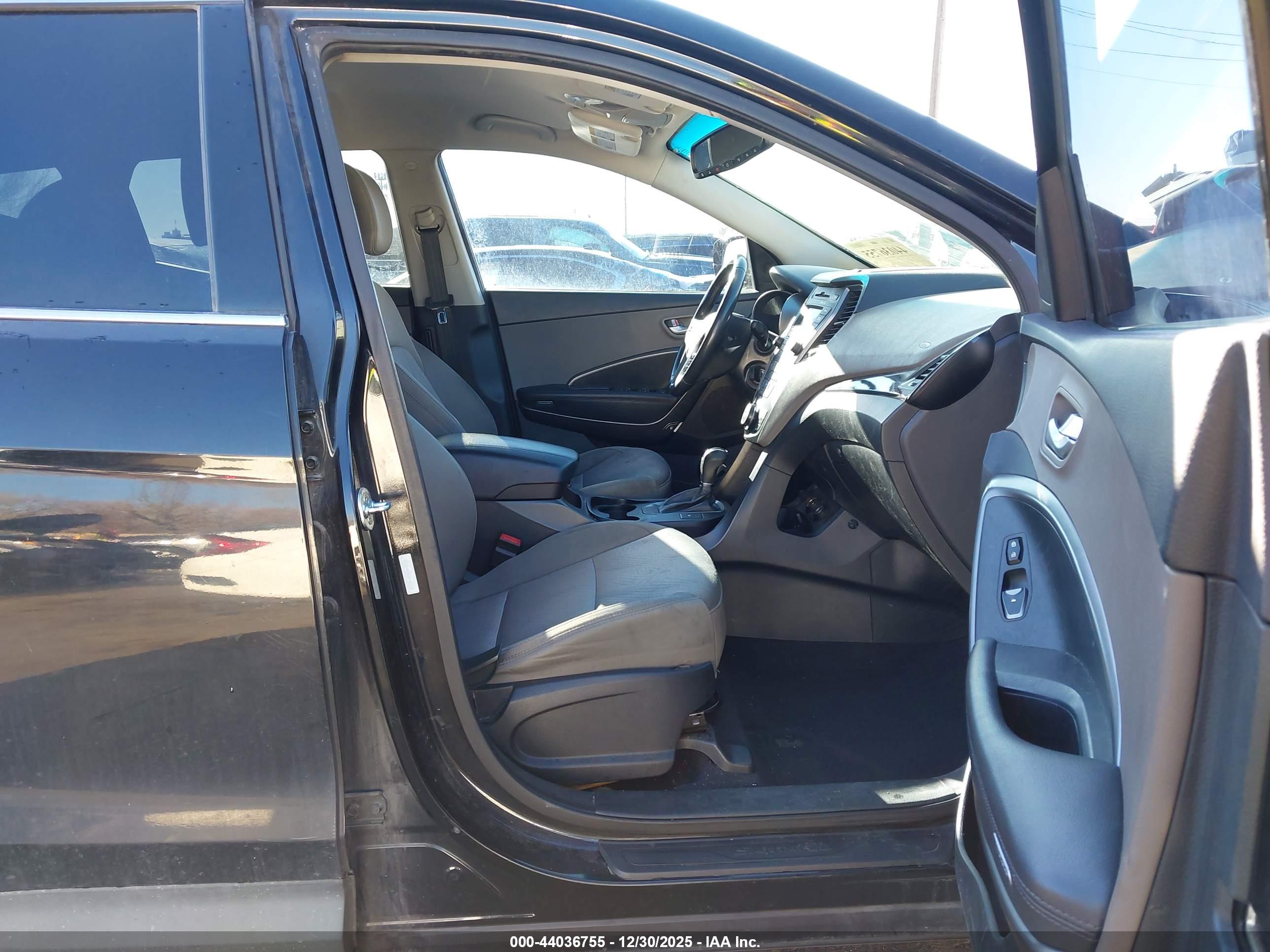 HYUNDAI SANTA image 5
