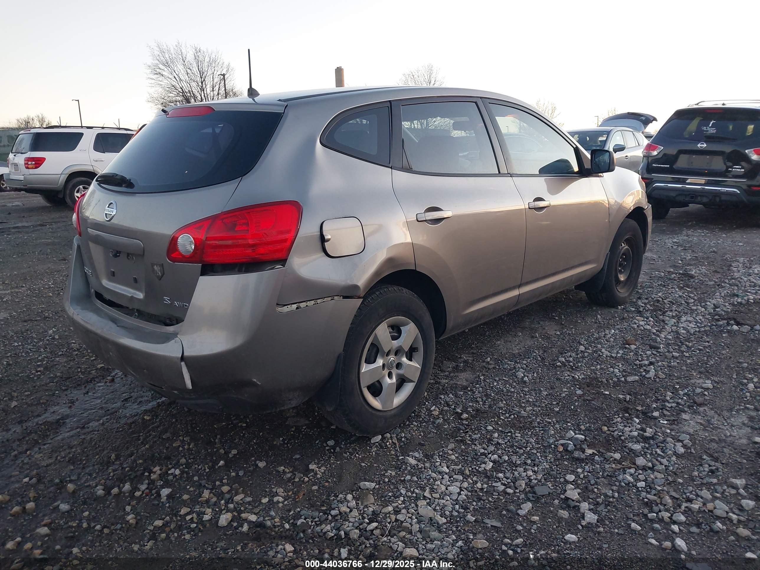 NISSAN ROGUE image 4