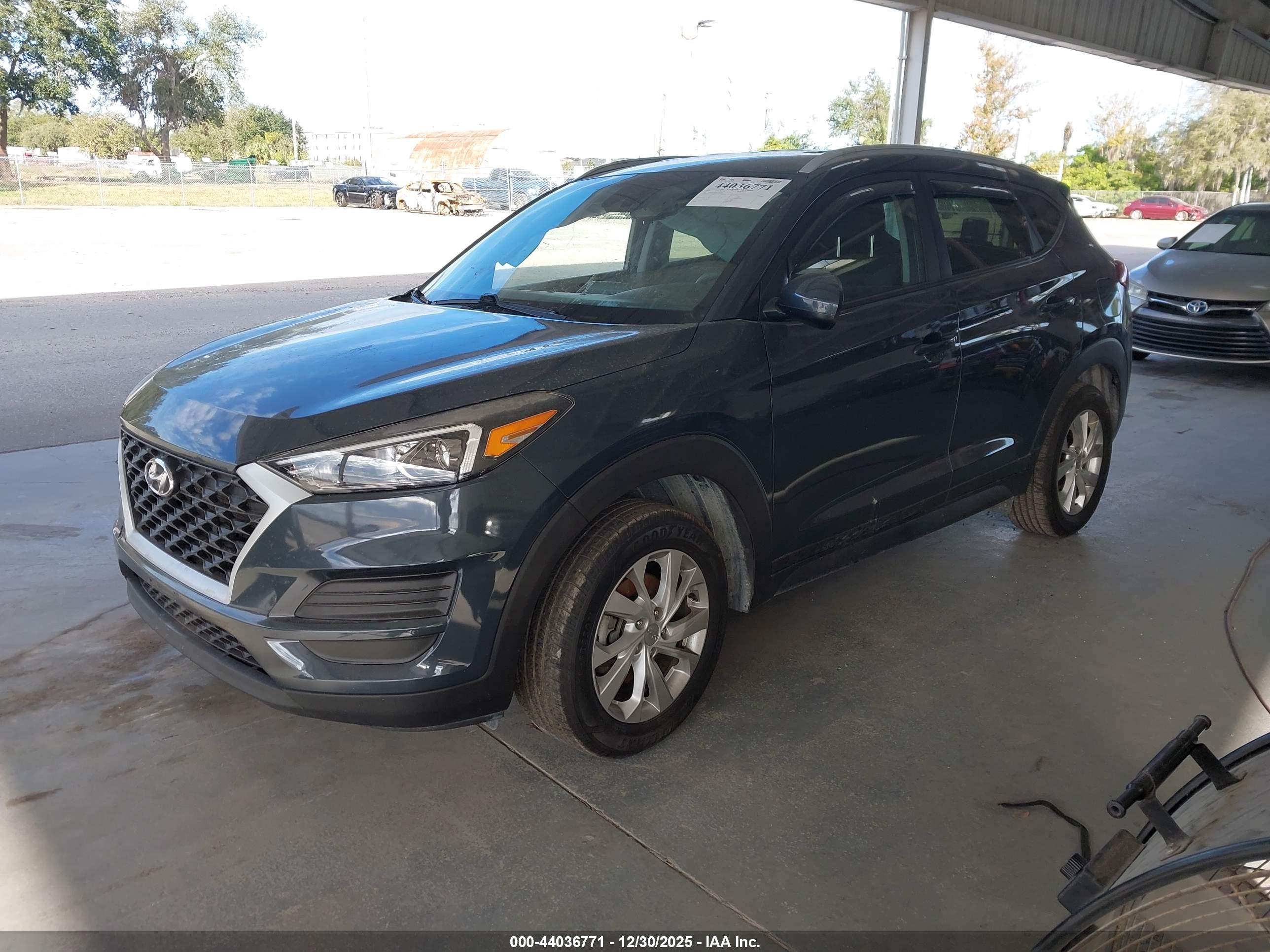 HYUNDAI TUCSON image 2