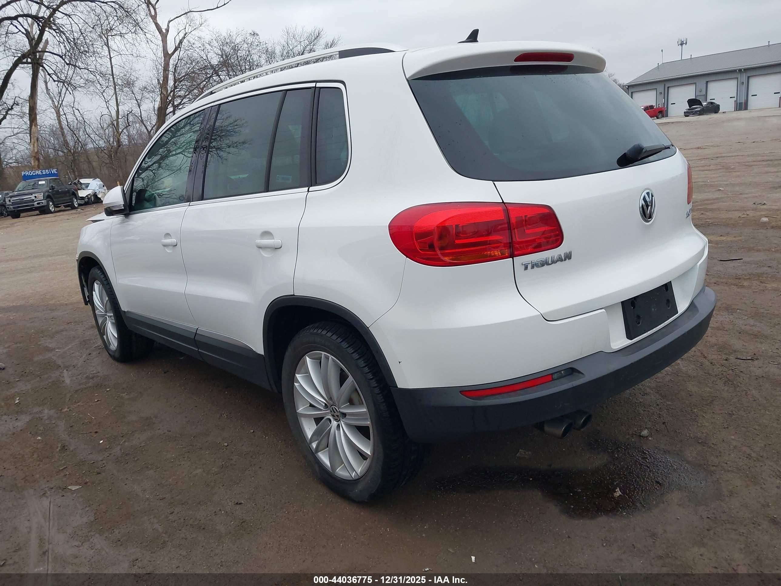VOLKSWAGEN TIGUAN image 3