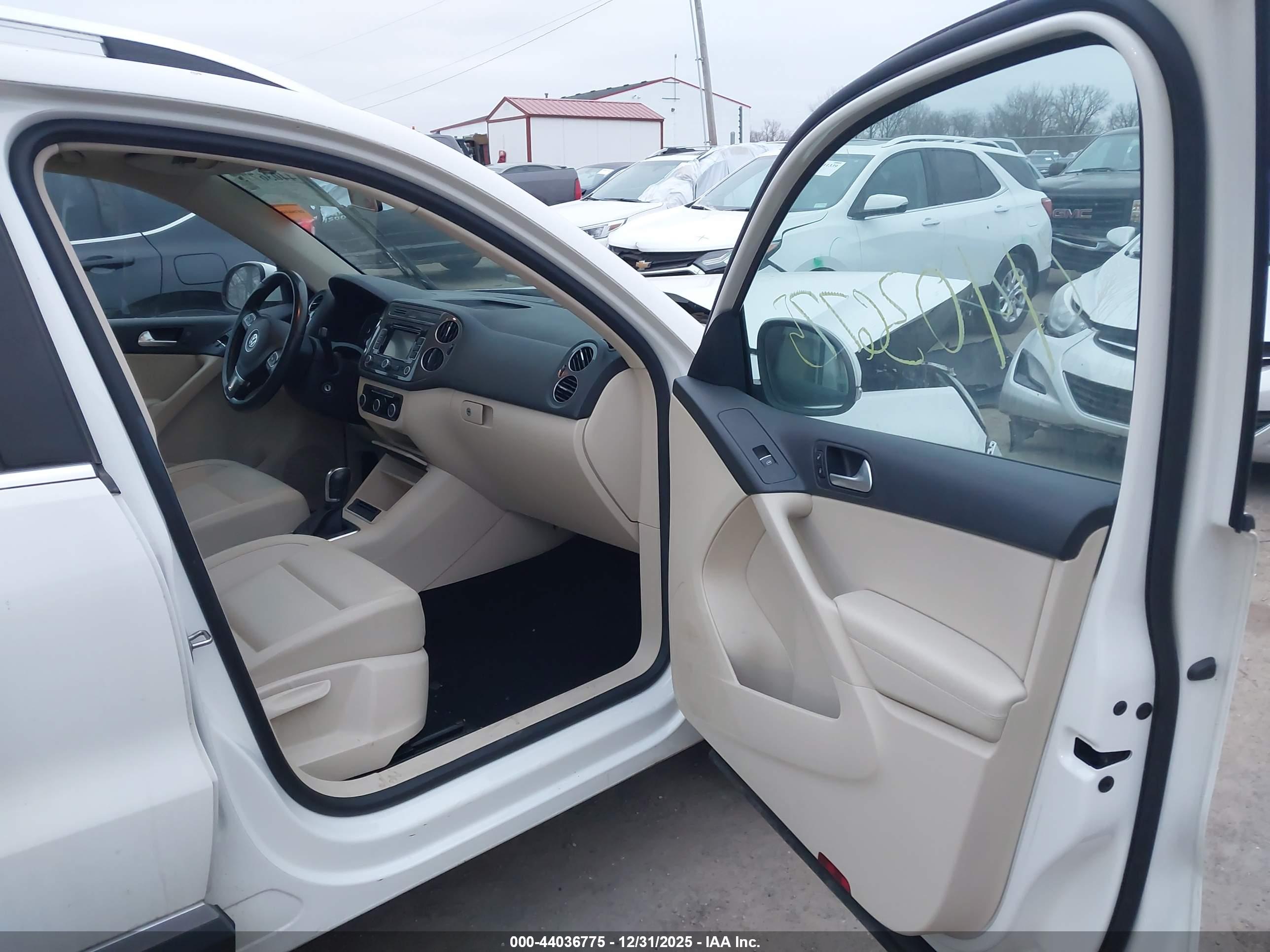 VOLKSWAGEN TIGUAN image 5