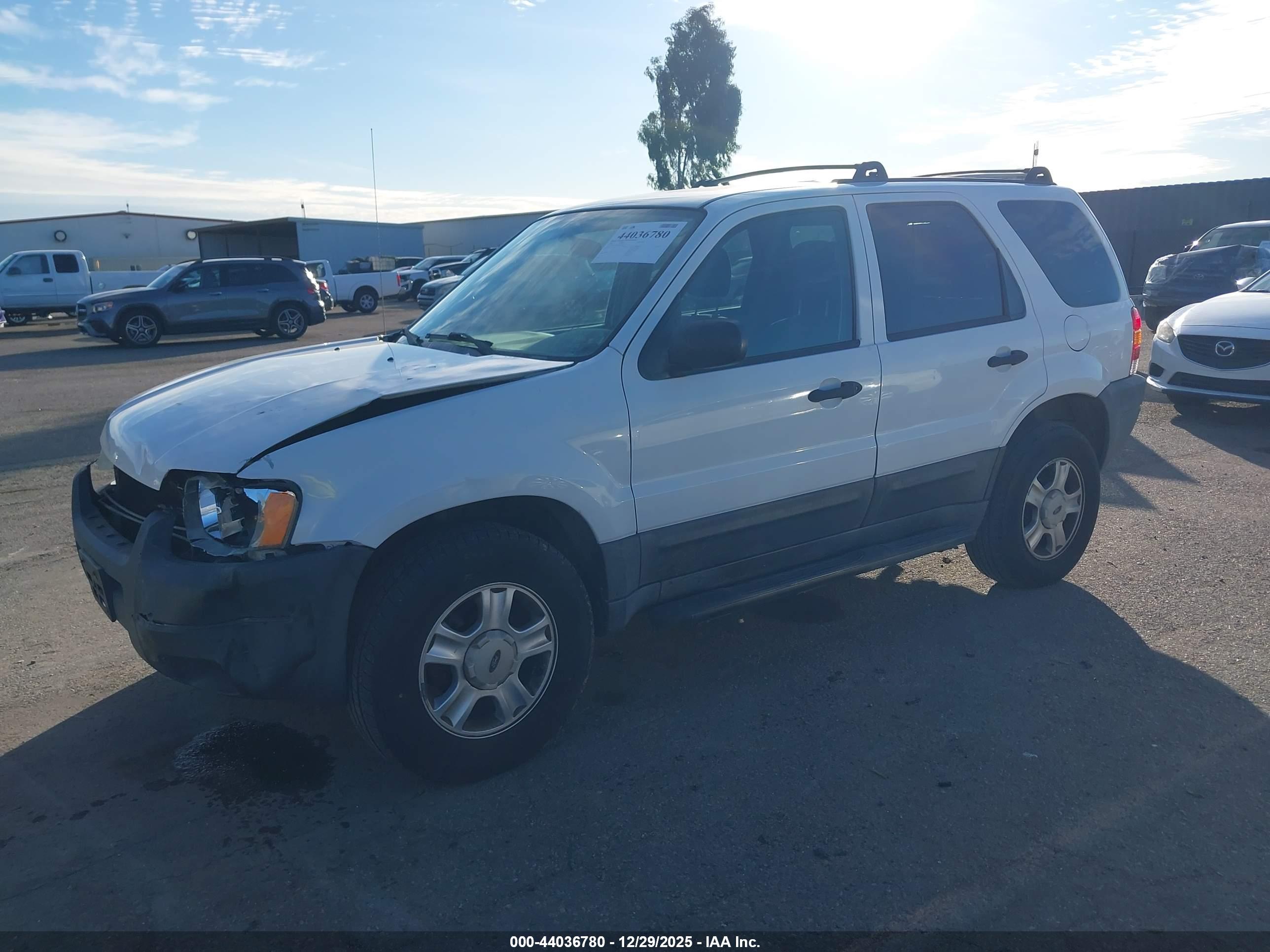 FORD ESCAPE image 2