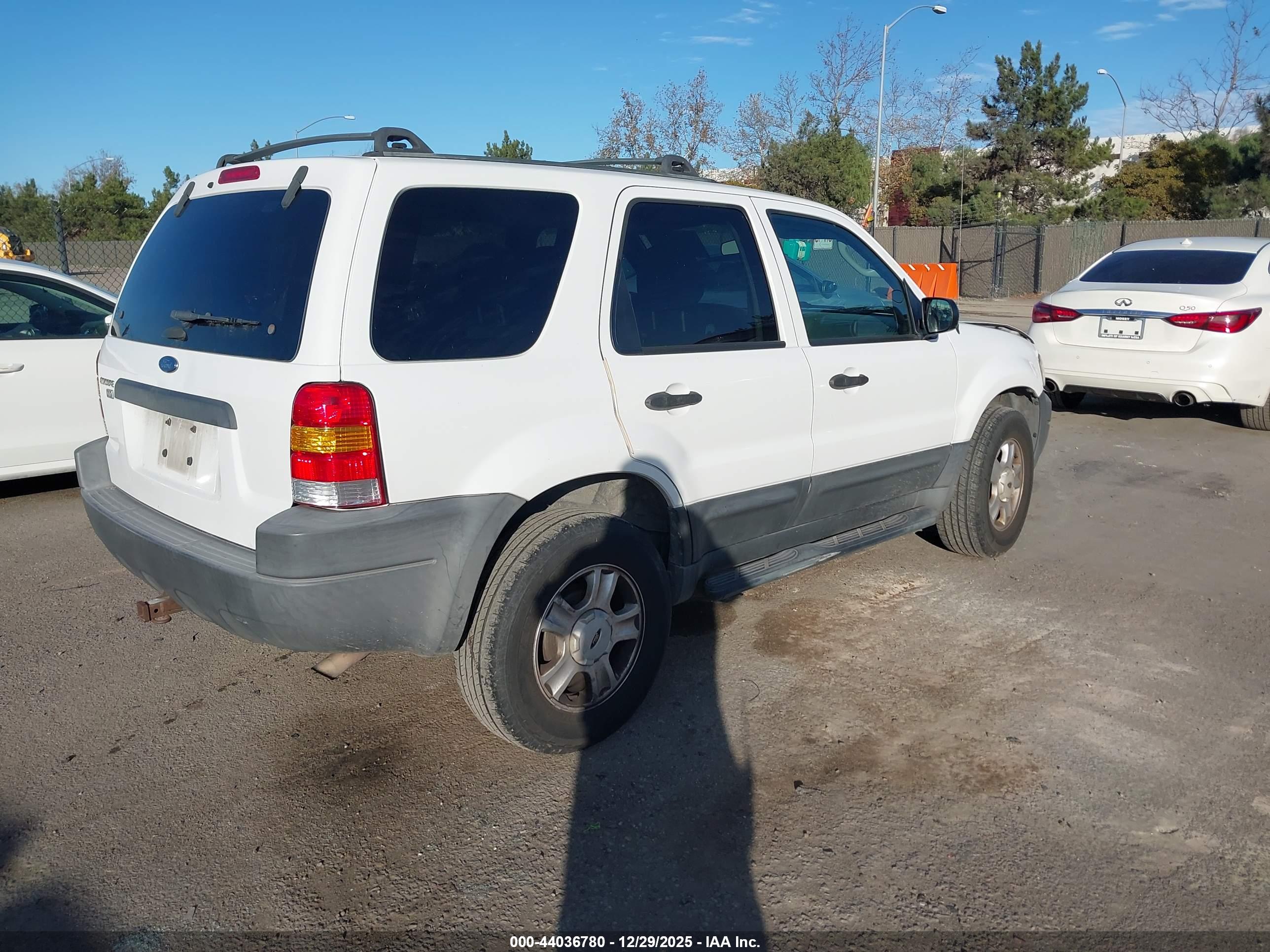 FORD ESCAPE image 4
