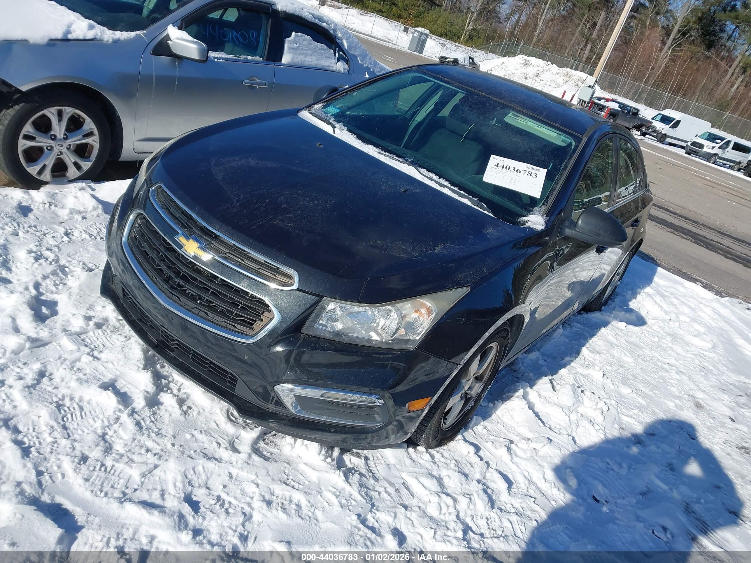 CHEVROLET CRUZE image 2