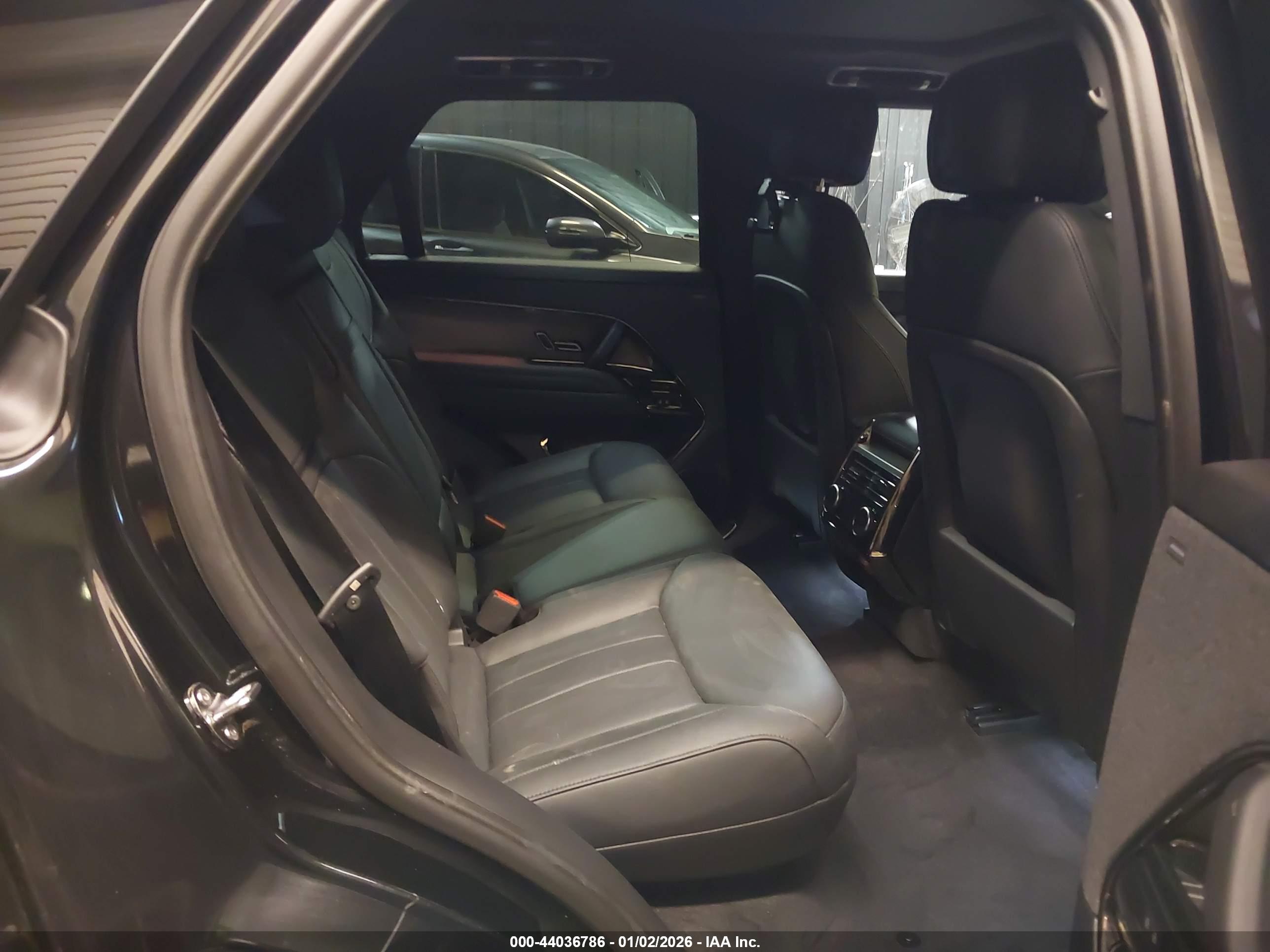 LAND ROVER image 8