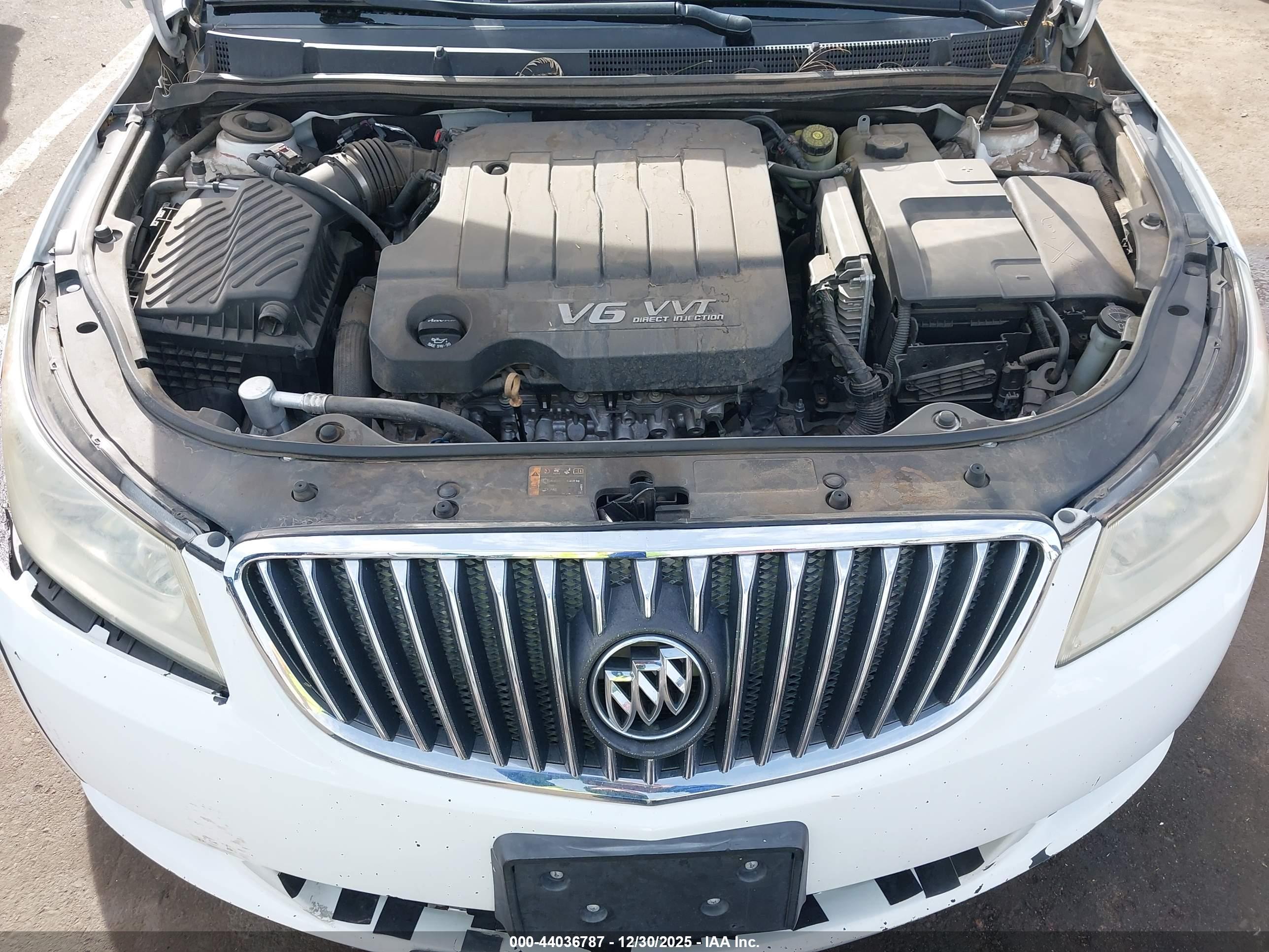 BUICK LACROSSE image 10