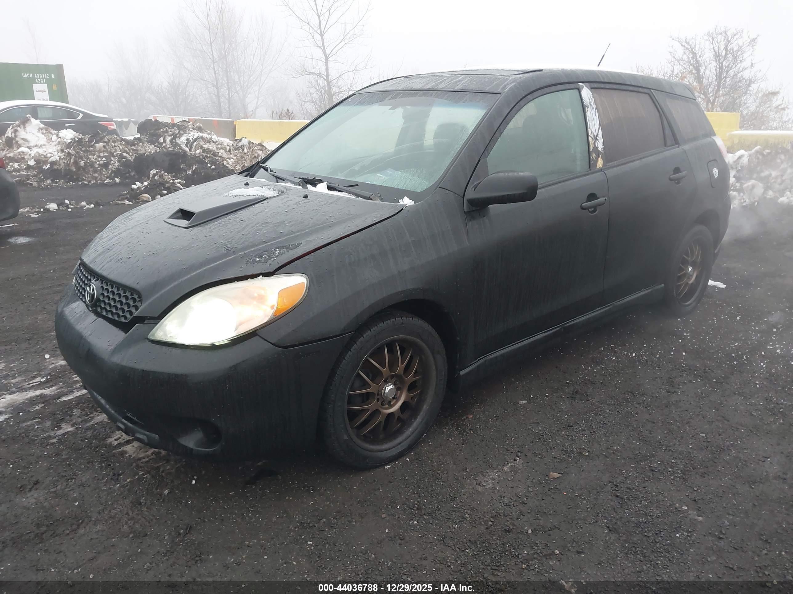 TOYOTA MATRIX image 2