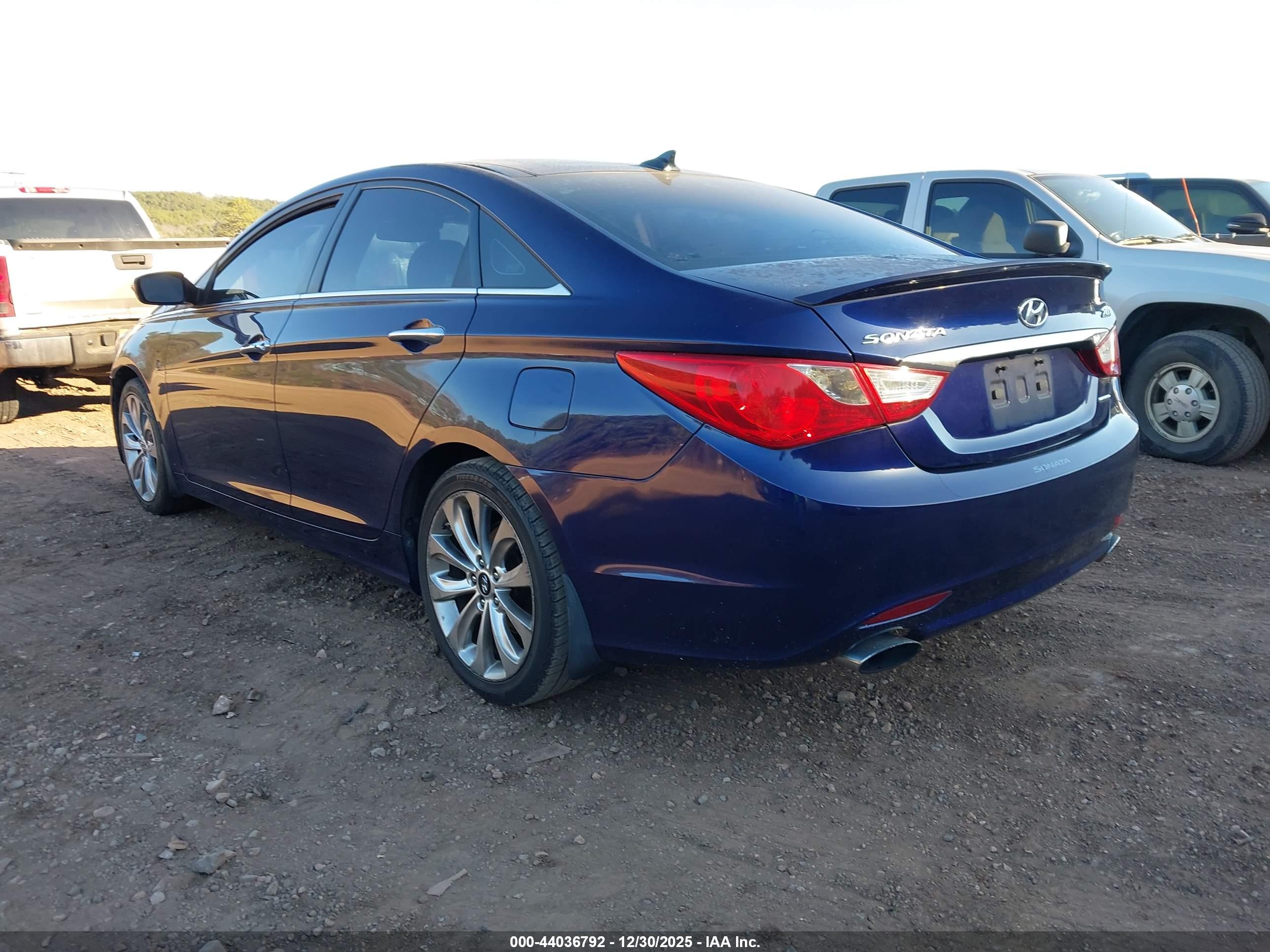 HYUNDAI SONATA image 3