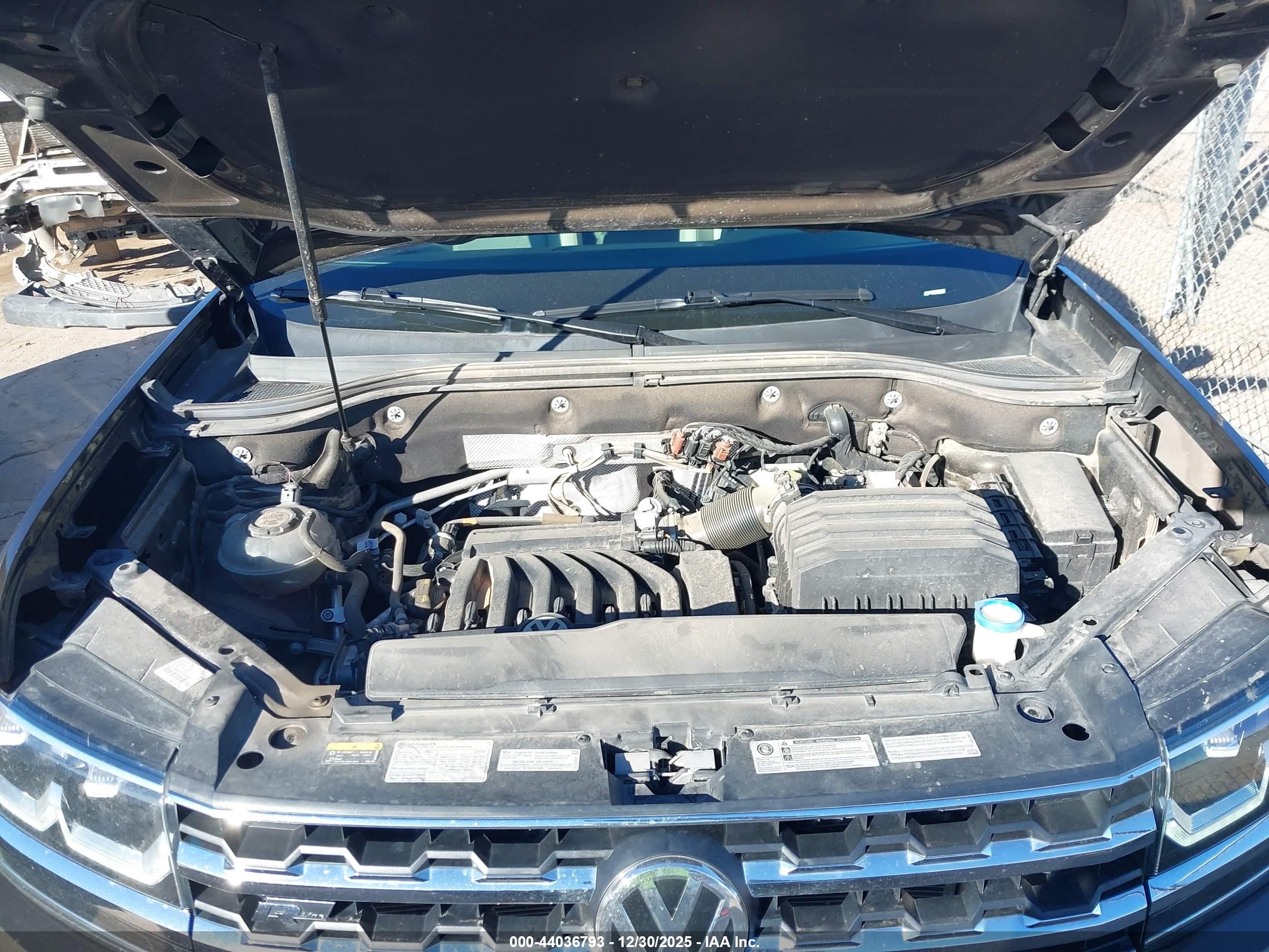 VOLKSWAGEN ATLAS image 10