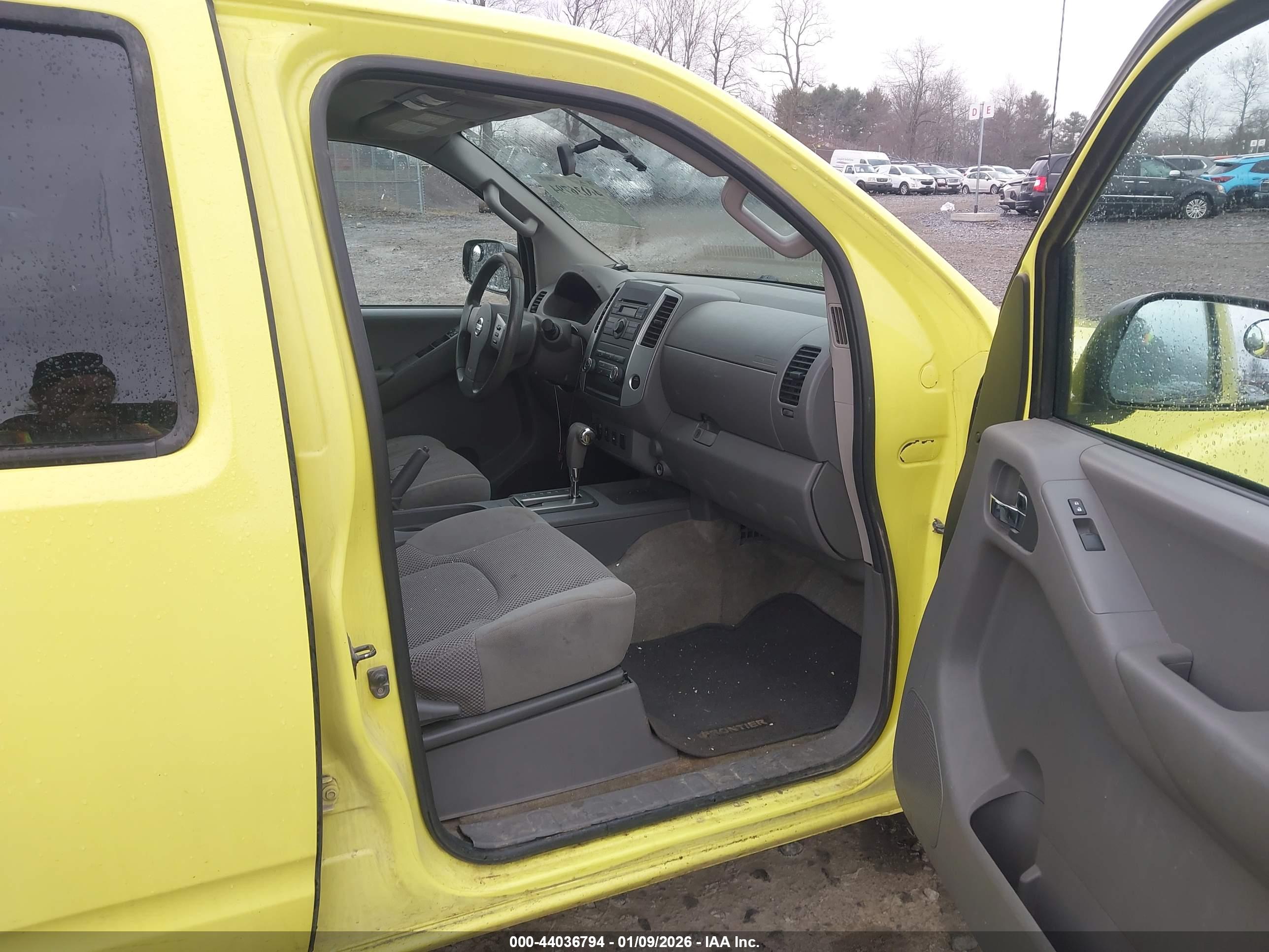 NISSAN FRONTIER image 5