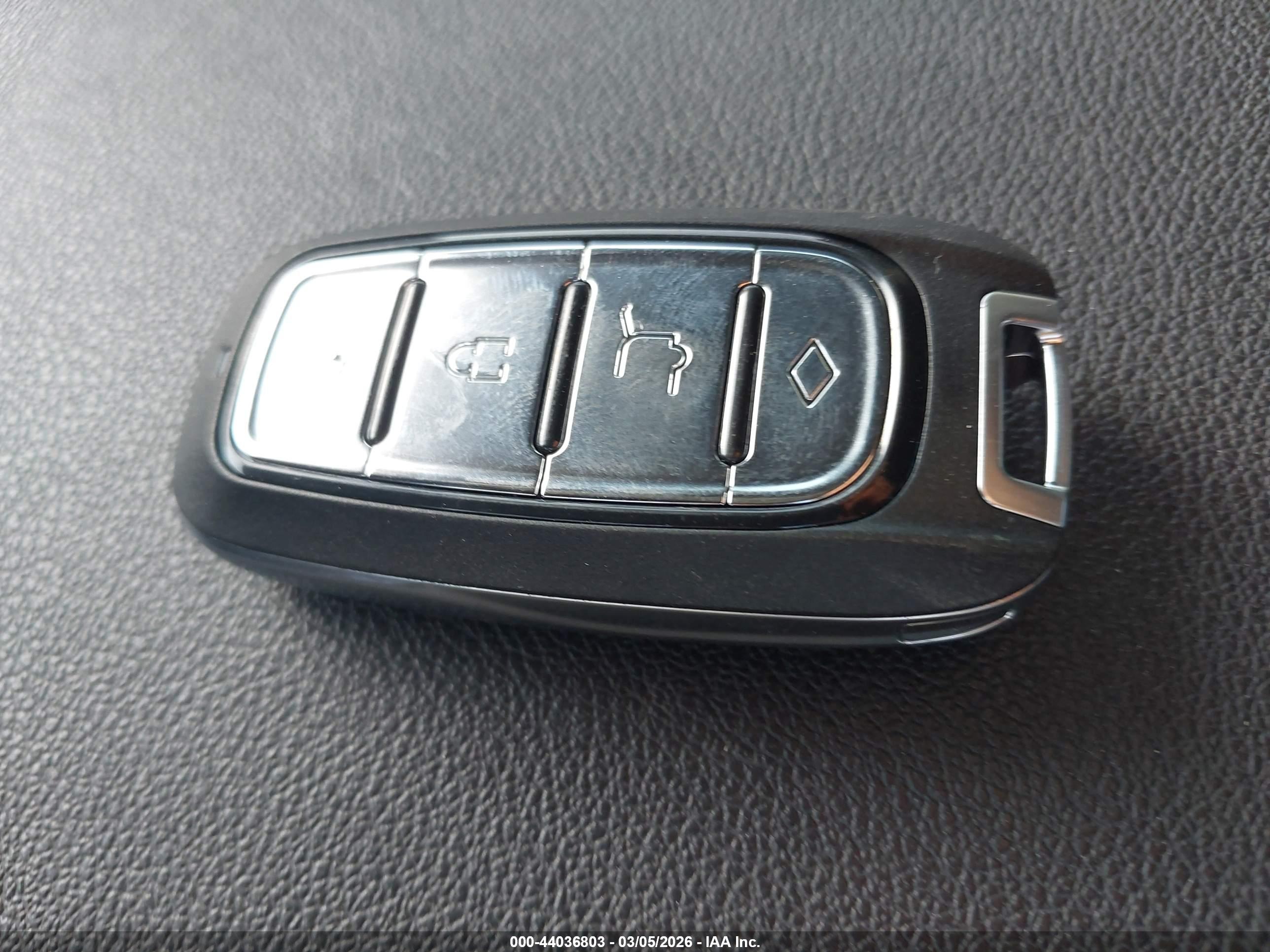 GMC SIERRA image 11