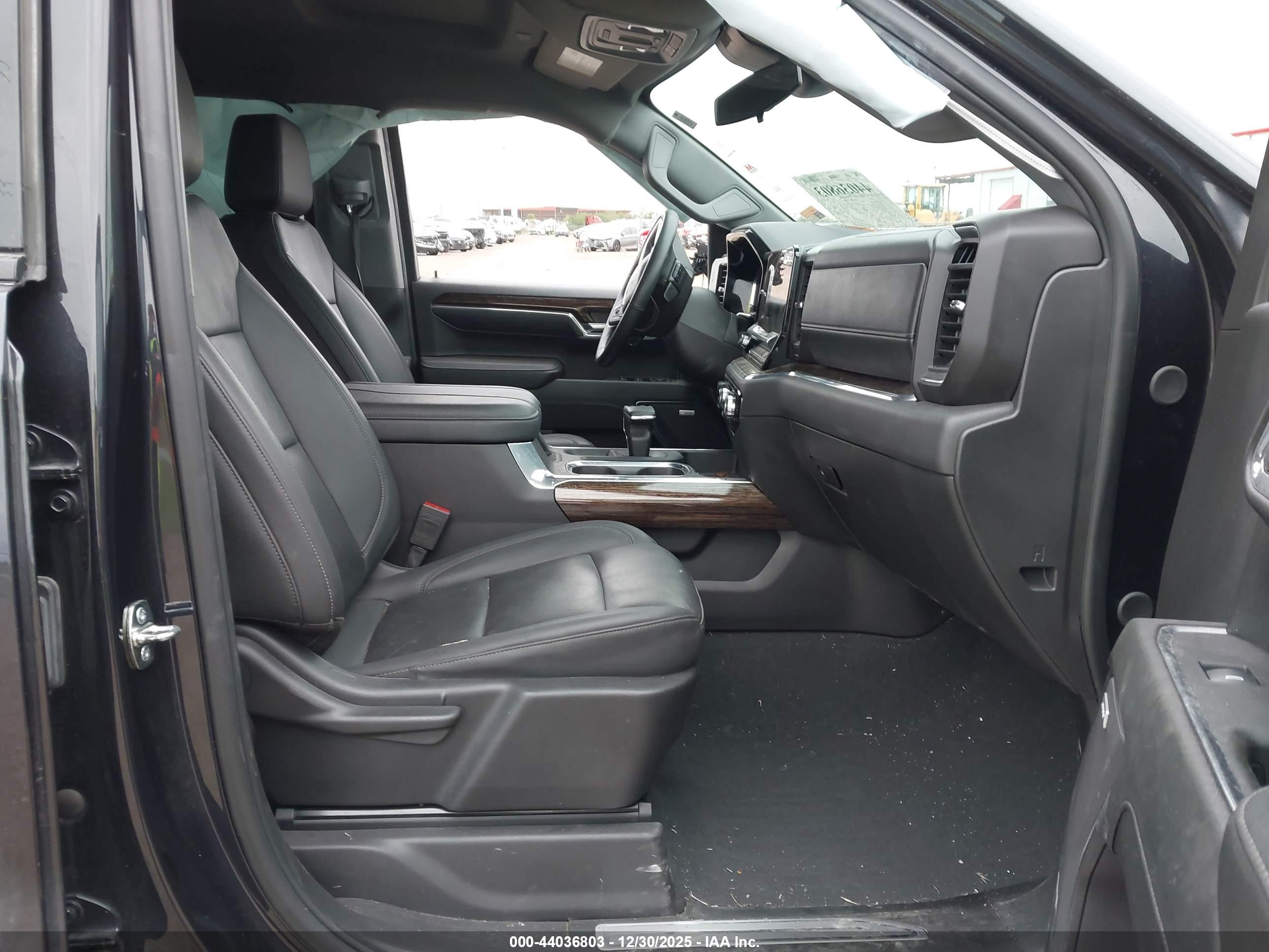 GMC SIERRA image 5