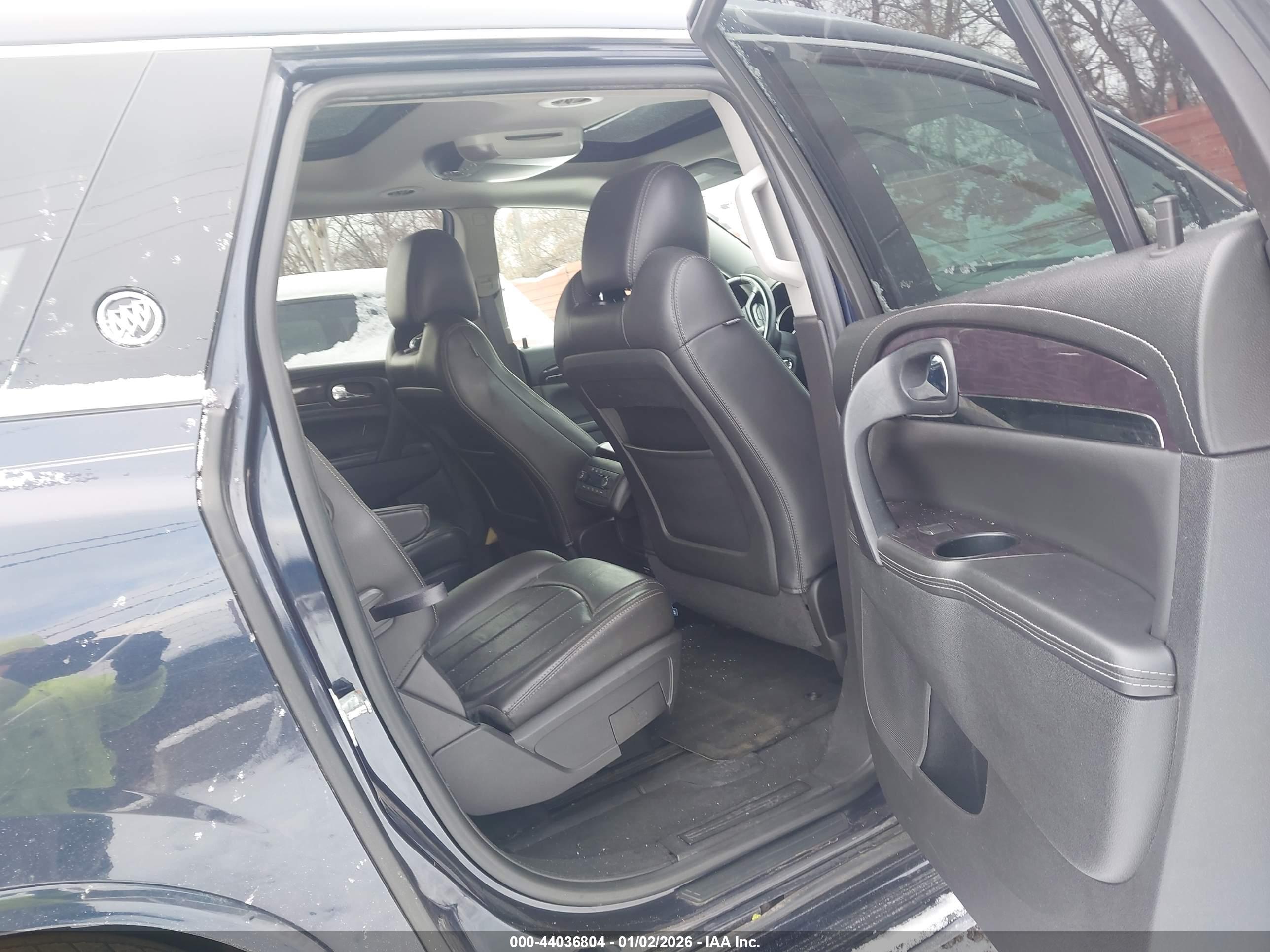 BUICK ENCLAVE image 8