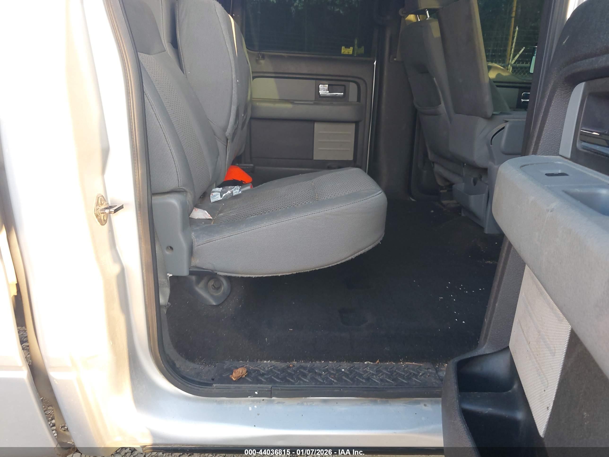 FORD F-150 image 8