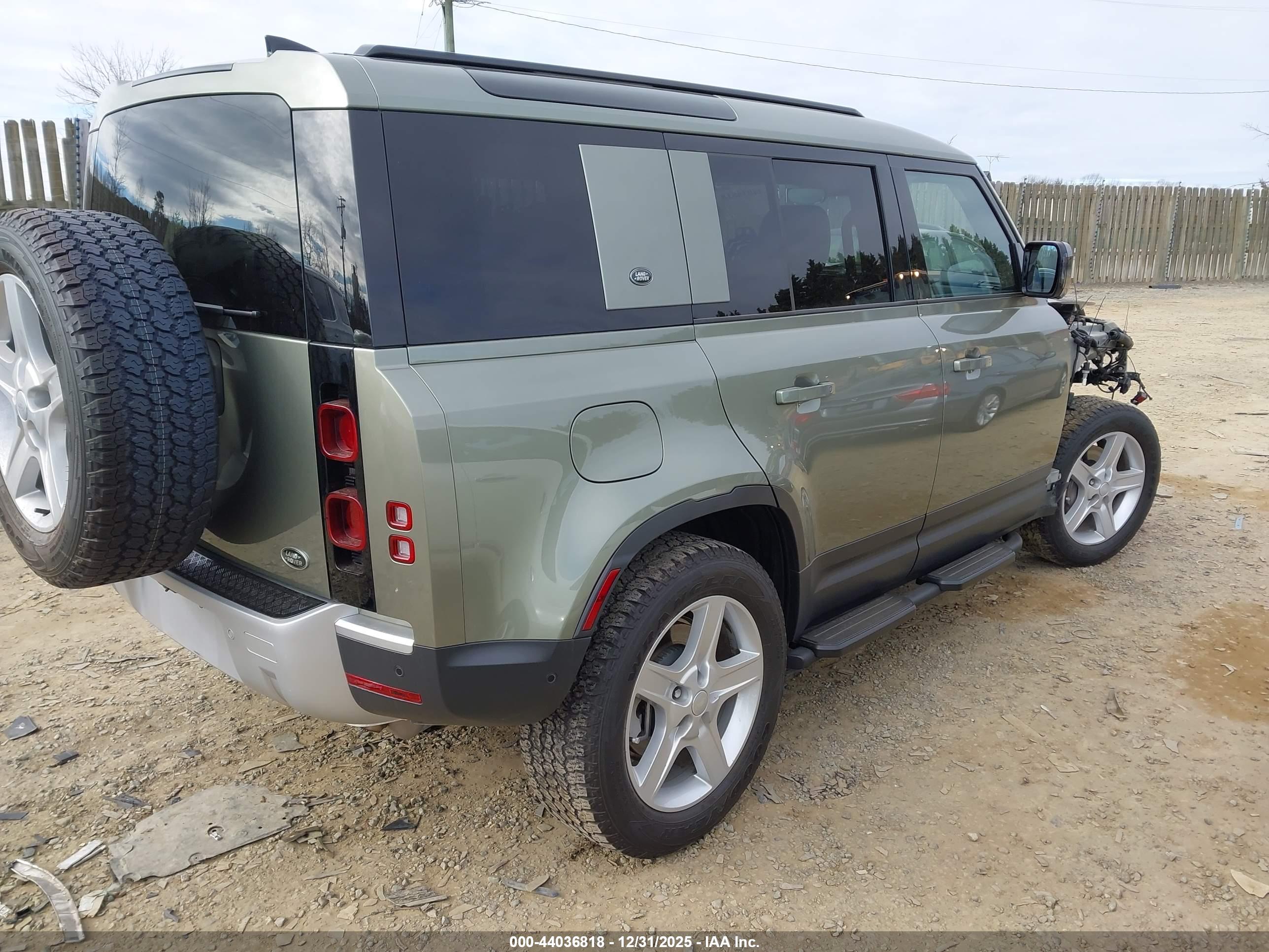 LAND ROVER image 4