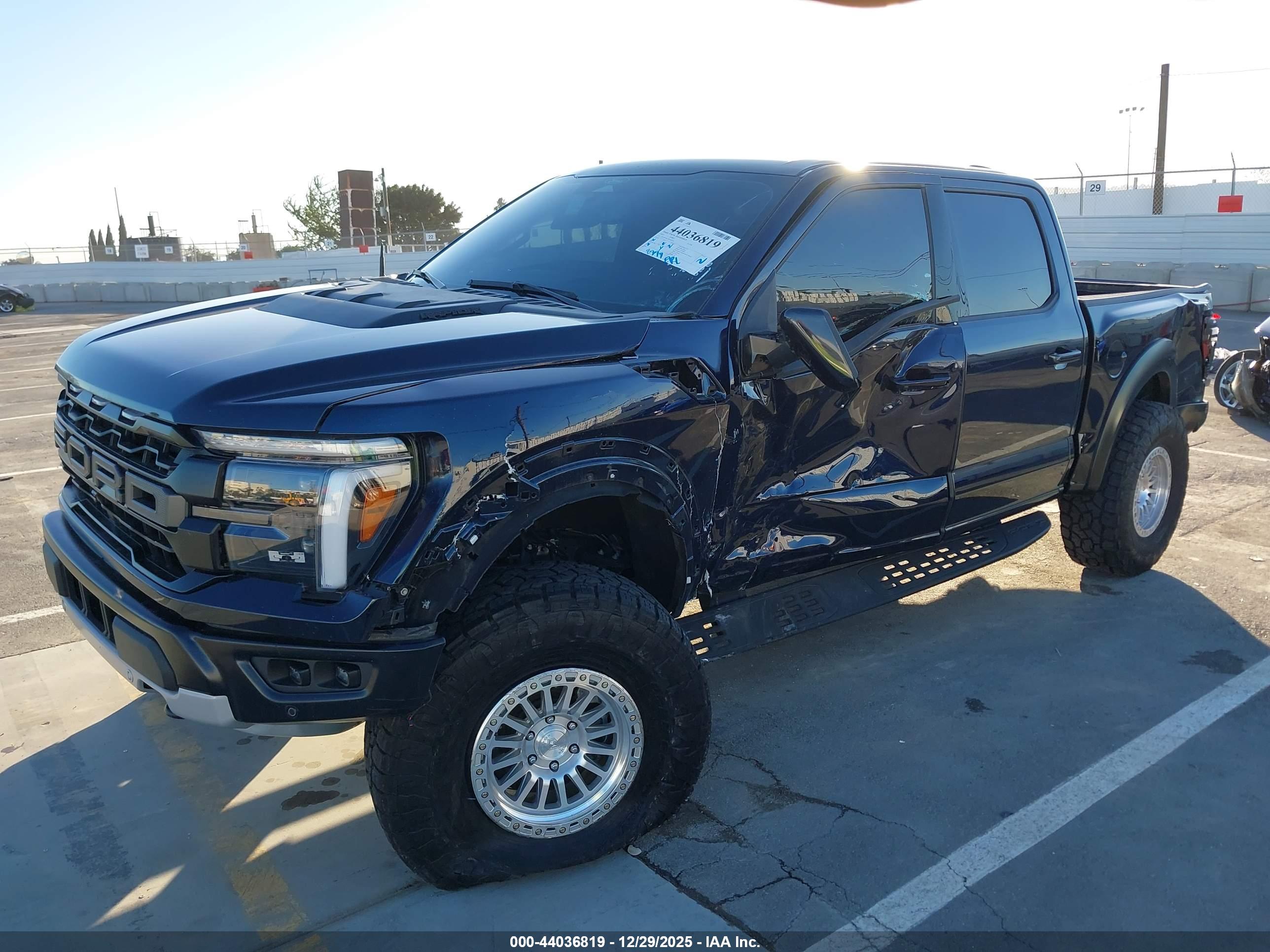 FORD F-150 image 2