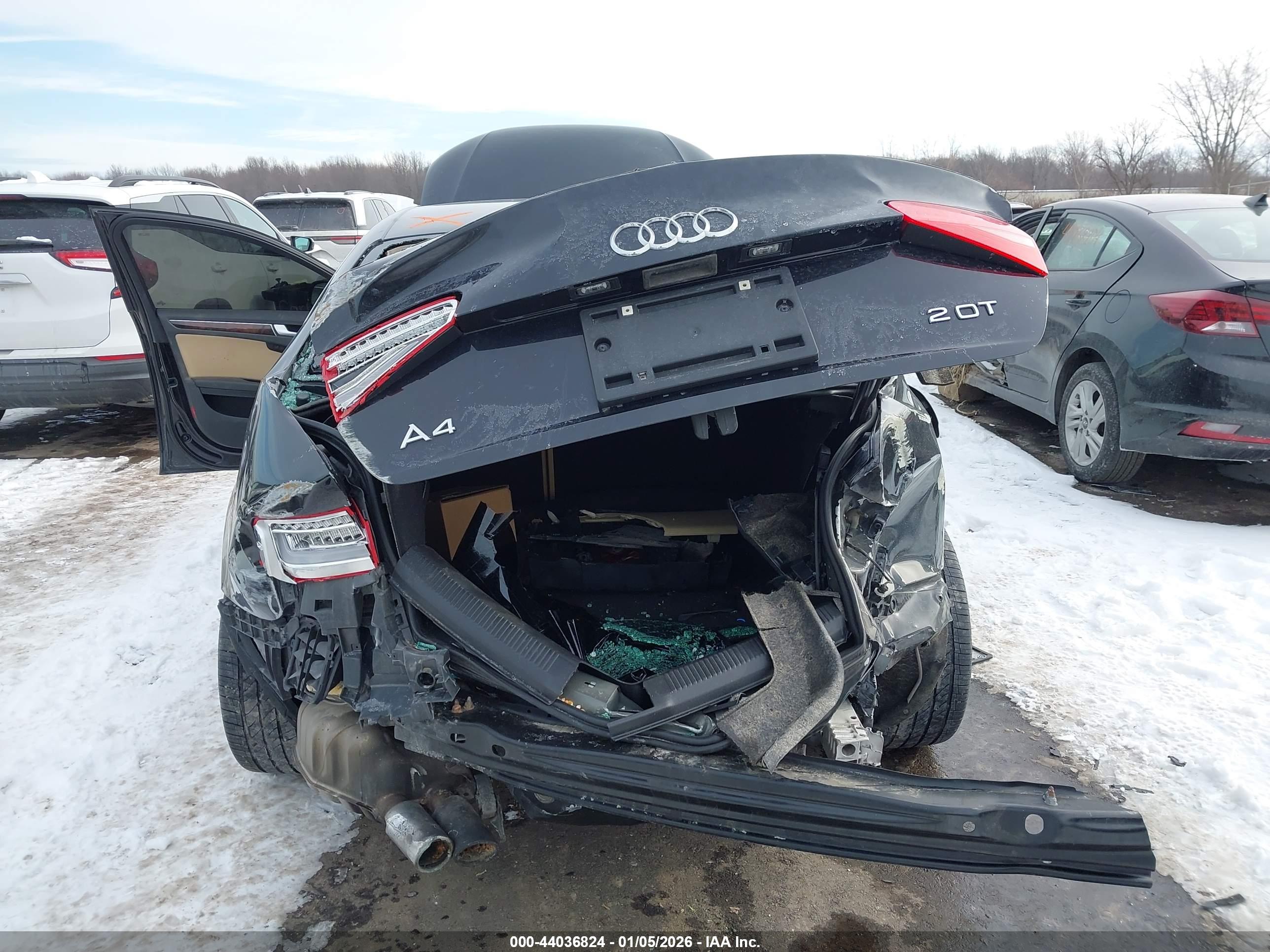 AUDI A4 image 6
