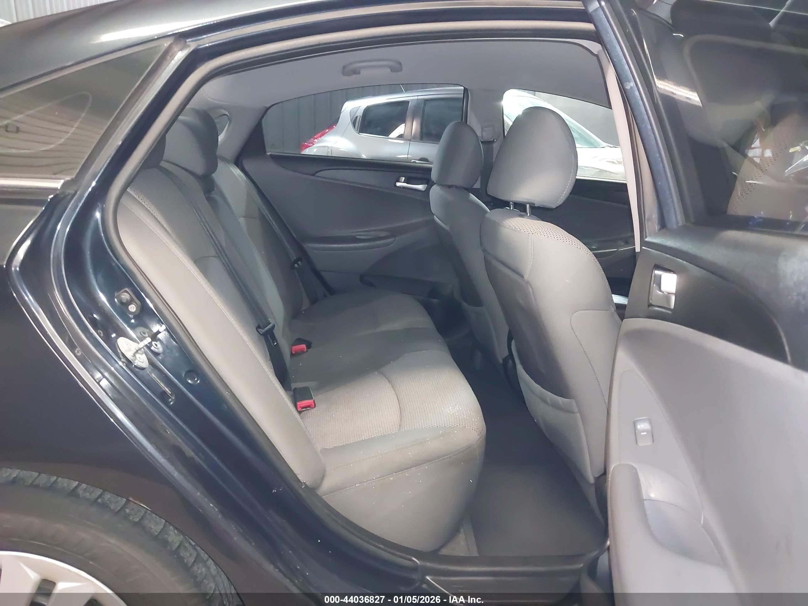 HYUNDAI SONATA image 8
