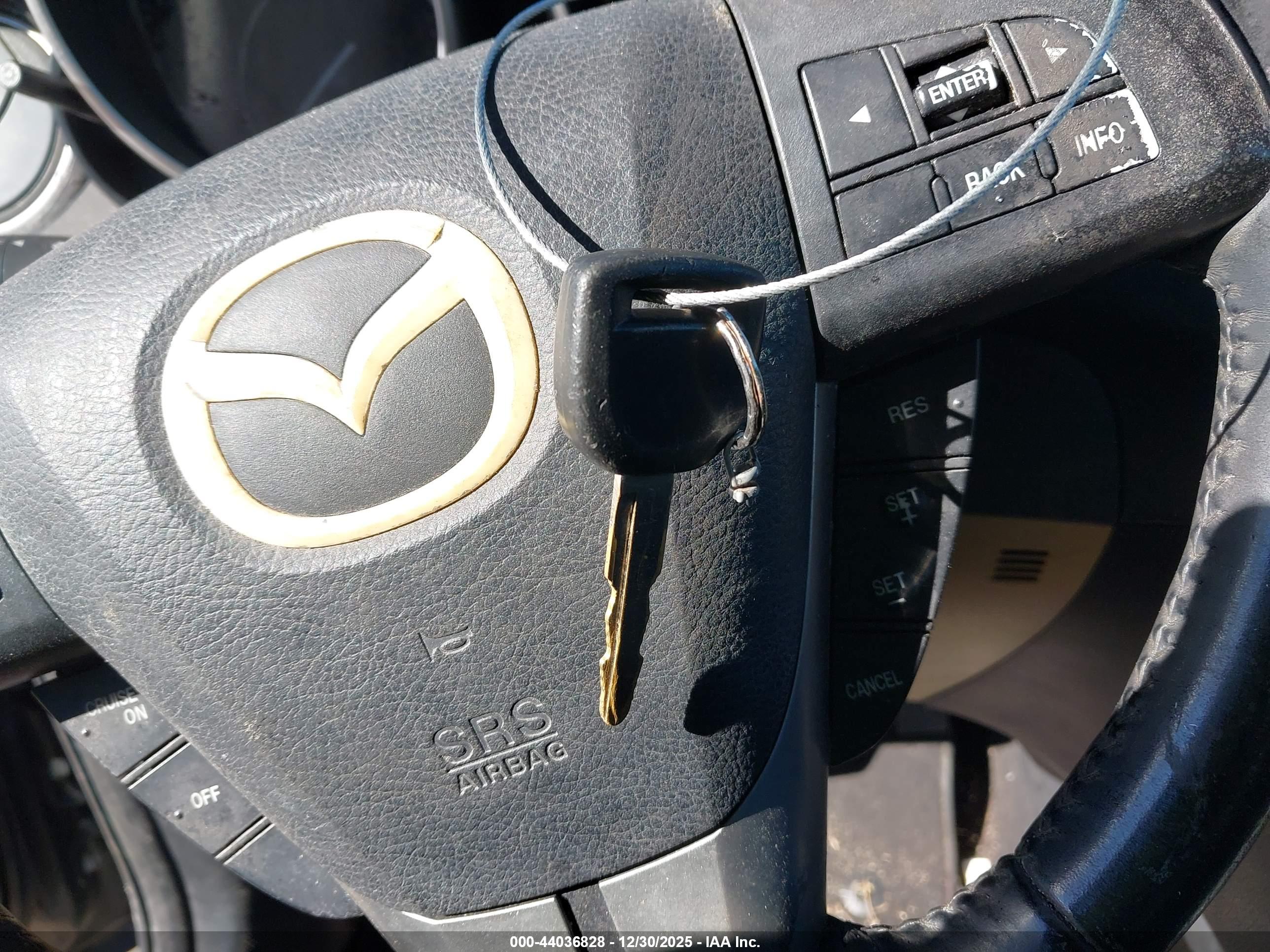 MAZDA MAZDA3 image 11